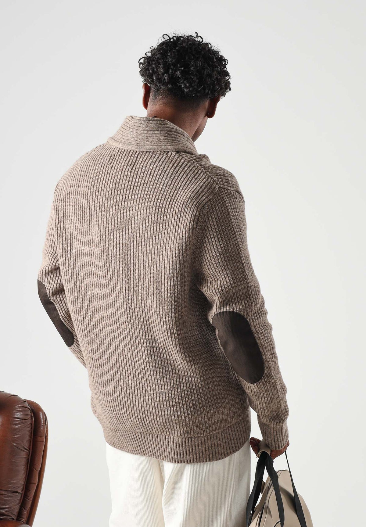 BARBOUR Cardigan corto HARTLAND SHAWL NECK marrone per uomo con collo sciallato, bottoni in pelle 262MMKN1761 ST51 BARBOUR