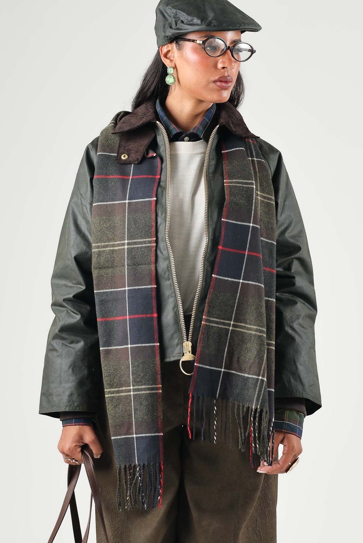 BARBOUR Sciarpa GALINGALE tartan verde per uomo e donna con lavorazione pettinata e rifinitura con frange sul fondo. 262MUSC0300 TN11 BARBOUR