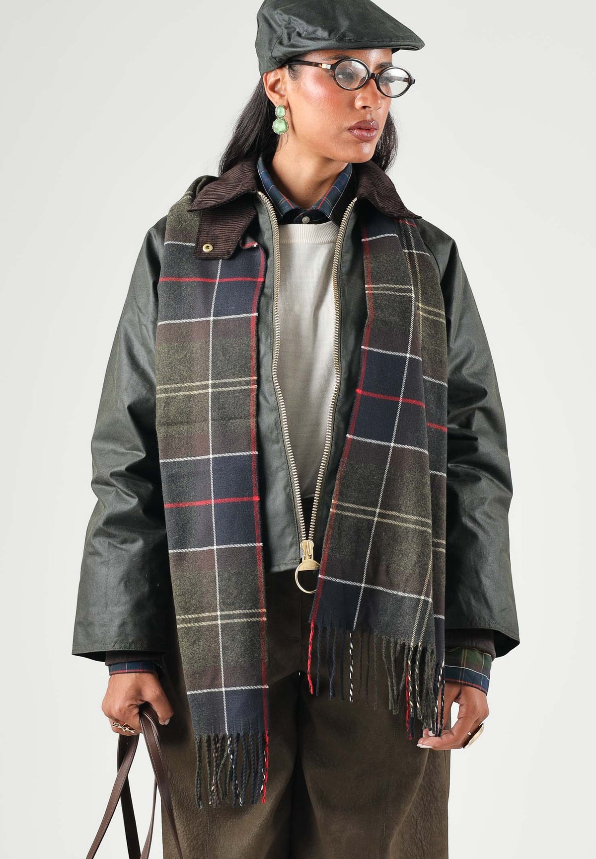 BARBOUR Sciarpa GALINGALE tartan verde per uomo e donna con lavorazione pettinata e rifinitura con frange sul fondo. 262MUSC0300 TN11 BARBOUR