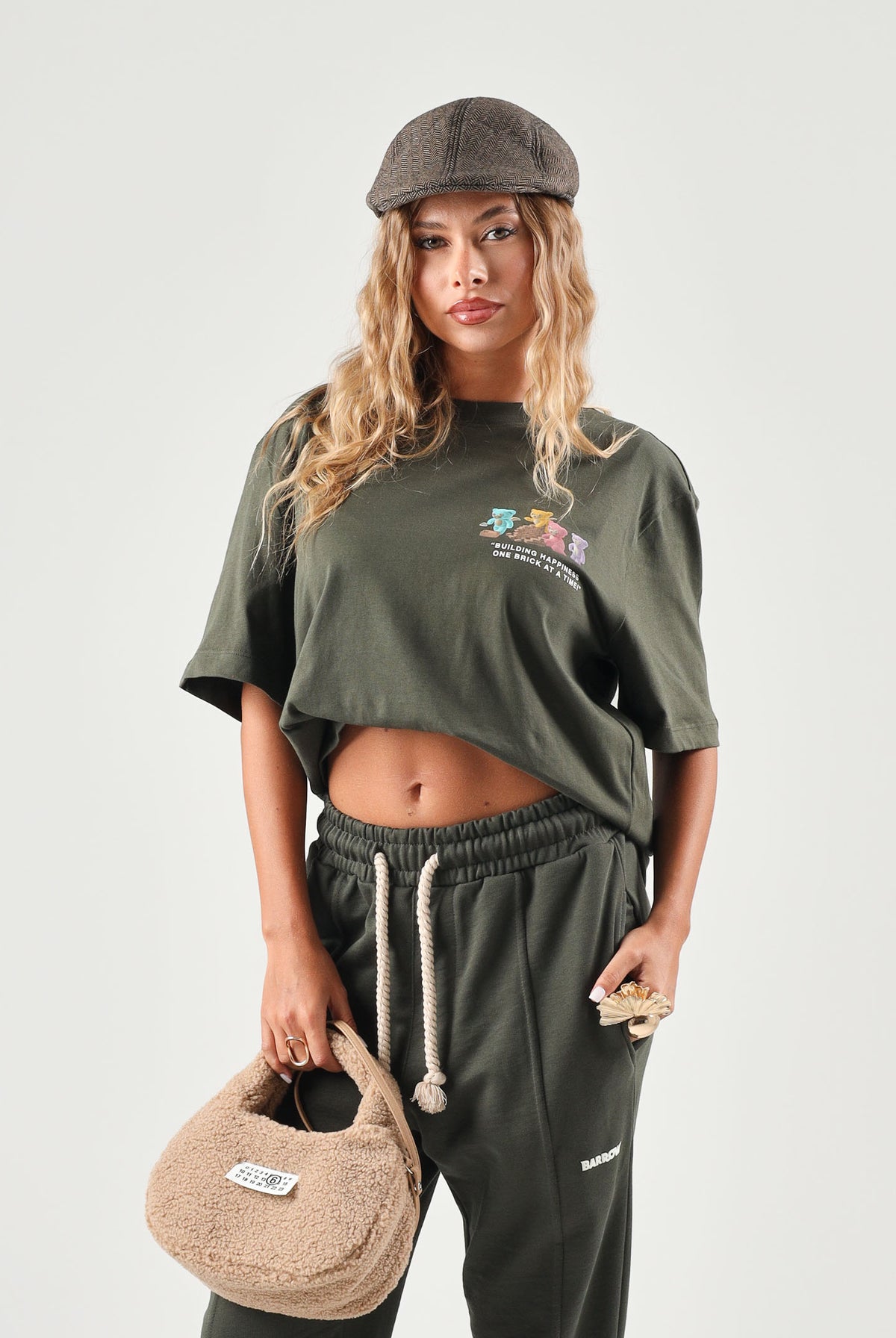 BARROW T-shirt maniche corte verde militare per uomo e donna con stampa grafica sul petto F6BWUATH062 082 BARROW