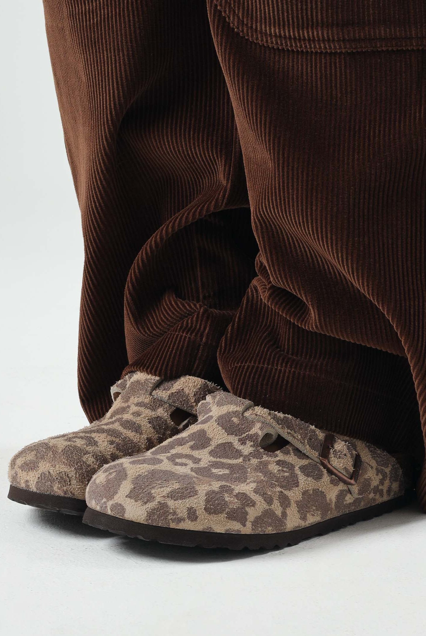 BIRKENSTOCK Sabot BOSTON beige e marrone da donna con fantasia leopardata e cinturino regolabile.<BR/> 1033324 . BIRKENSTOCK