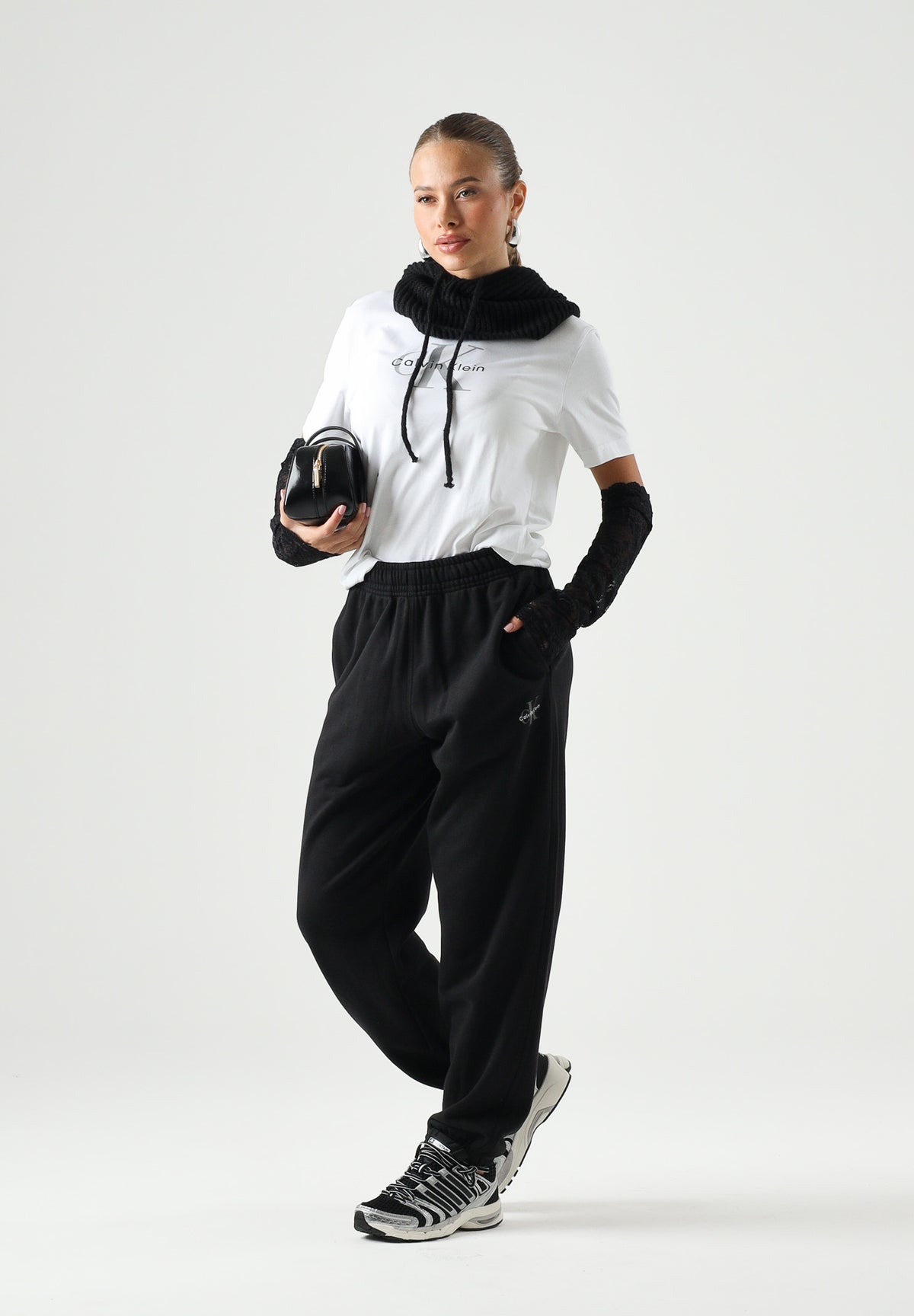 CALVIN KLEIN Pantaloni MONOLOGO FRENCH TERRY jogger nero da donna con logo CK laterale tono su tono<BR/> LV047B235G UB1 CALVIN KLEIN JEANS
