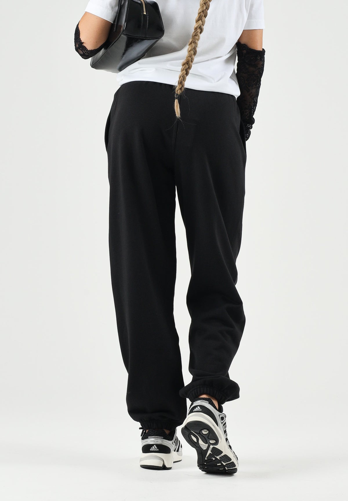 CALVIN KLEIN Pantaloni MONOLOGO FRENCH TERRY jogger nero da donna con logo CK laterale tono su tono<BR/> LV047B235G UB1 CALVIN KLEIN JEANS