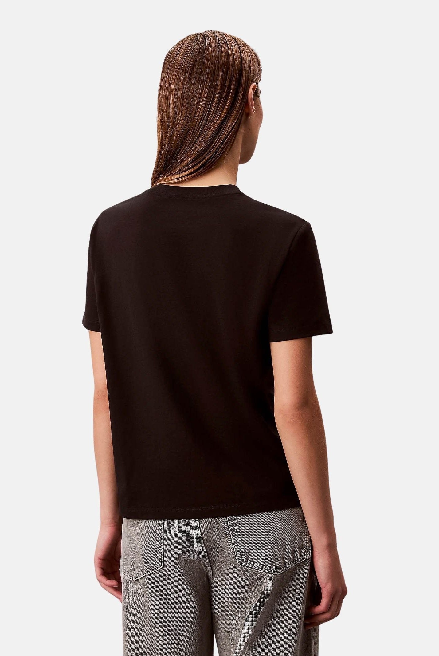 CALVIN KLEIN T-shirt HERO SS CLASSIC MONOLOGO CN, nera da donna con logo frontale tono su tono<BR/> LV047B865G UB1 CALVIN KLEIN