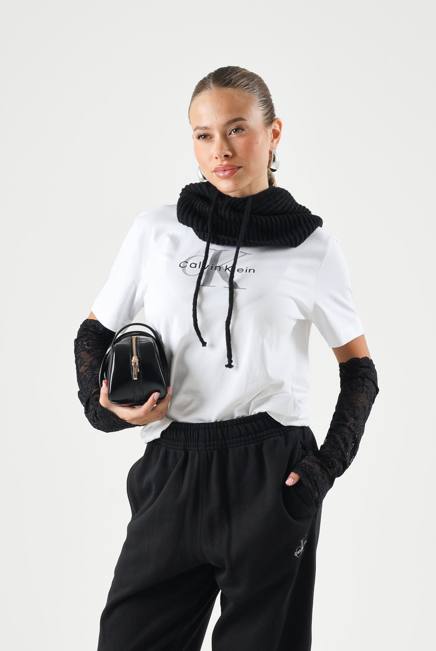 CALVIN KLEIN T-shirt Monogram Logo colore brand Bright White, corrispondente al bianco, da donna. LV047B865G YAA CALVIN KLEIN