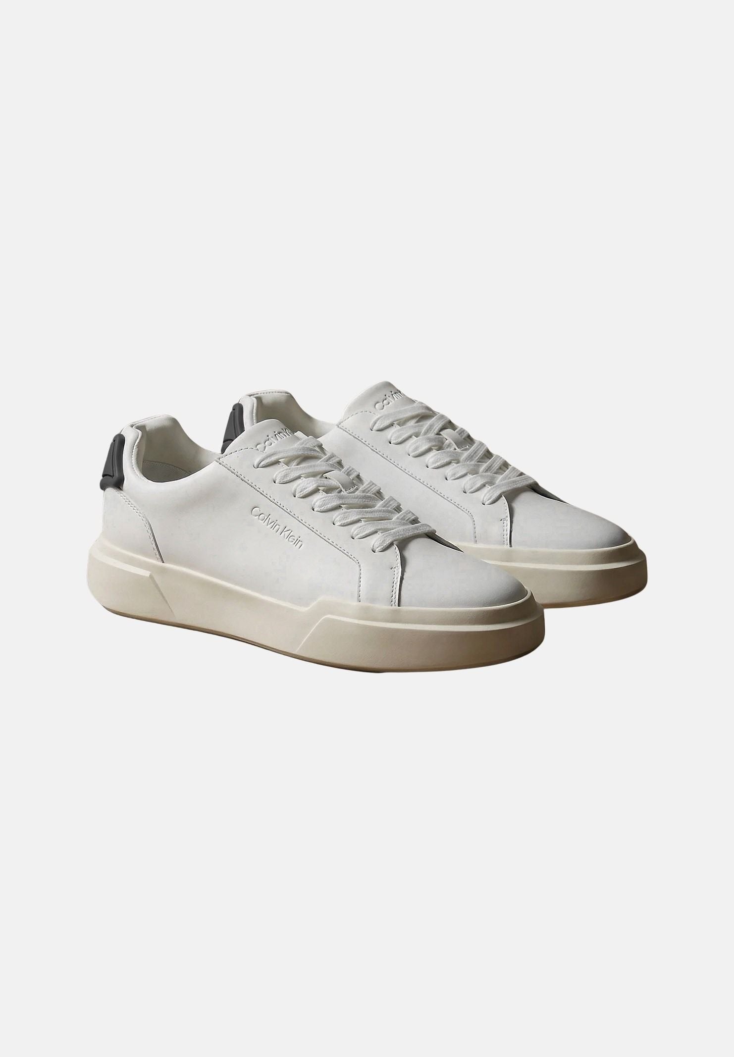 CALVIN KLEIN JEANS Sneakers CHUNKY CUPSOLE bianche e nere da uomo con dettagli a contrasto. HM0HM02206 01W CALVIN KLEIN JEANS