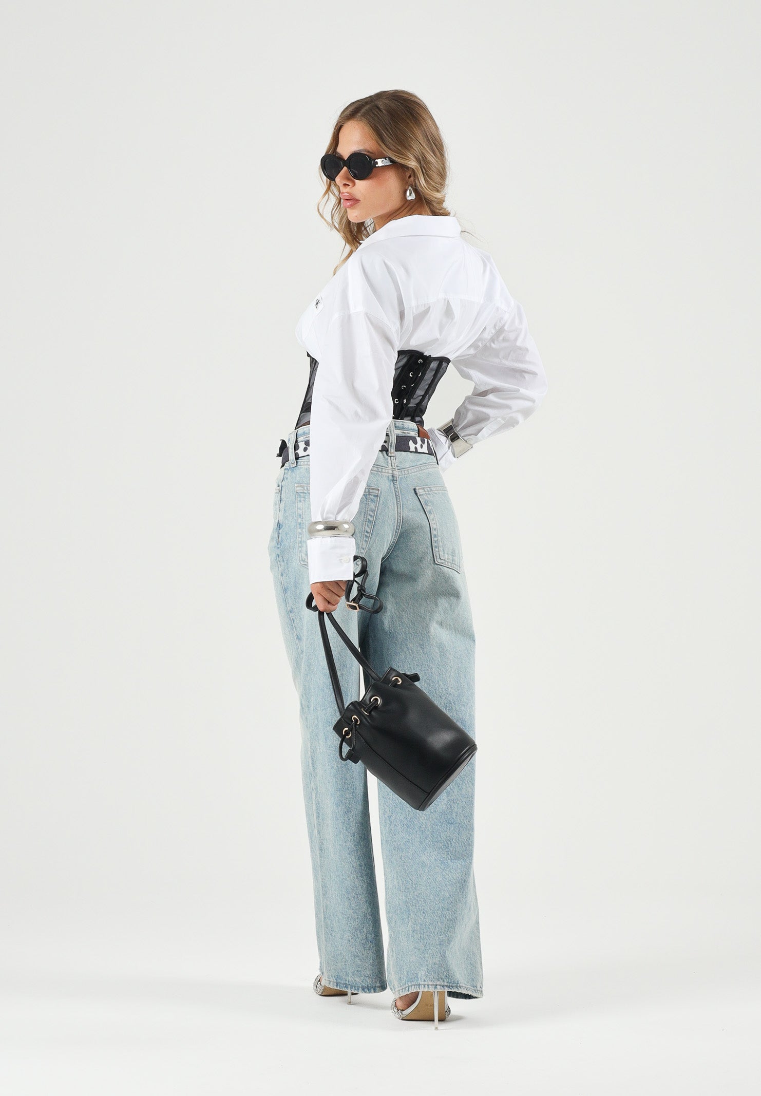CALVIN KLEIN JEANS Camicia BRILLIANT bianco, da donna con logo ricamato sul petto<BR/> LV047F104G YAA CALVIN KLEIN JEANS