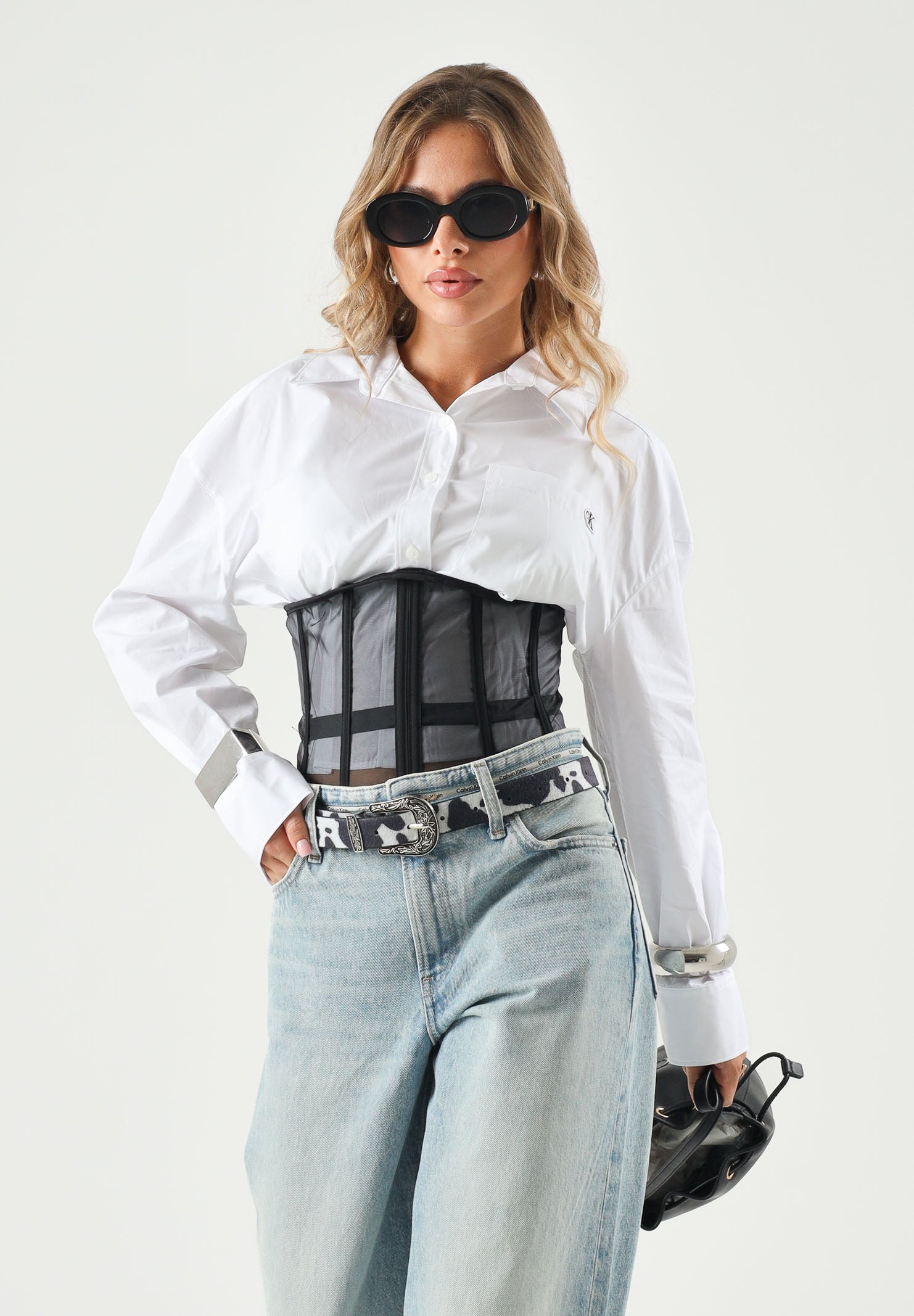 CALVIN KLEIN JEANS Camicia BRILLIANT bianco, da donna con logo ricamato sul petto<BR/> LV047F104G YAA CALVIN KLEIN JEANS