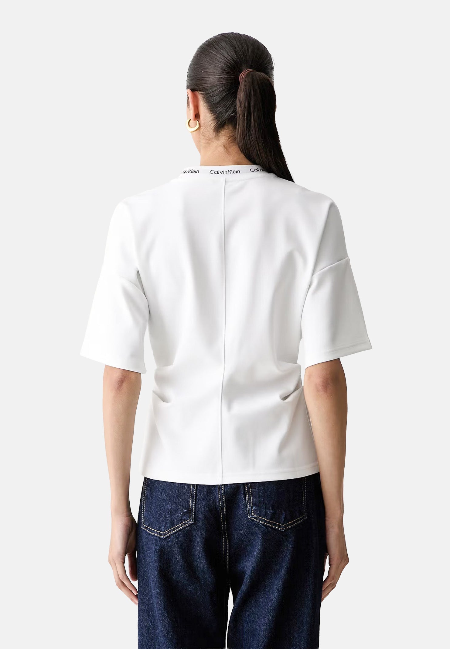 CALVIN KLEIN JEANS T-shirt color bright white bianca da donna con logo sul girocollo<BR/> LV047G235G YAF CALVIN KLEIN JEANS