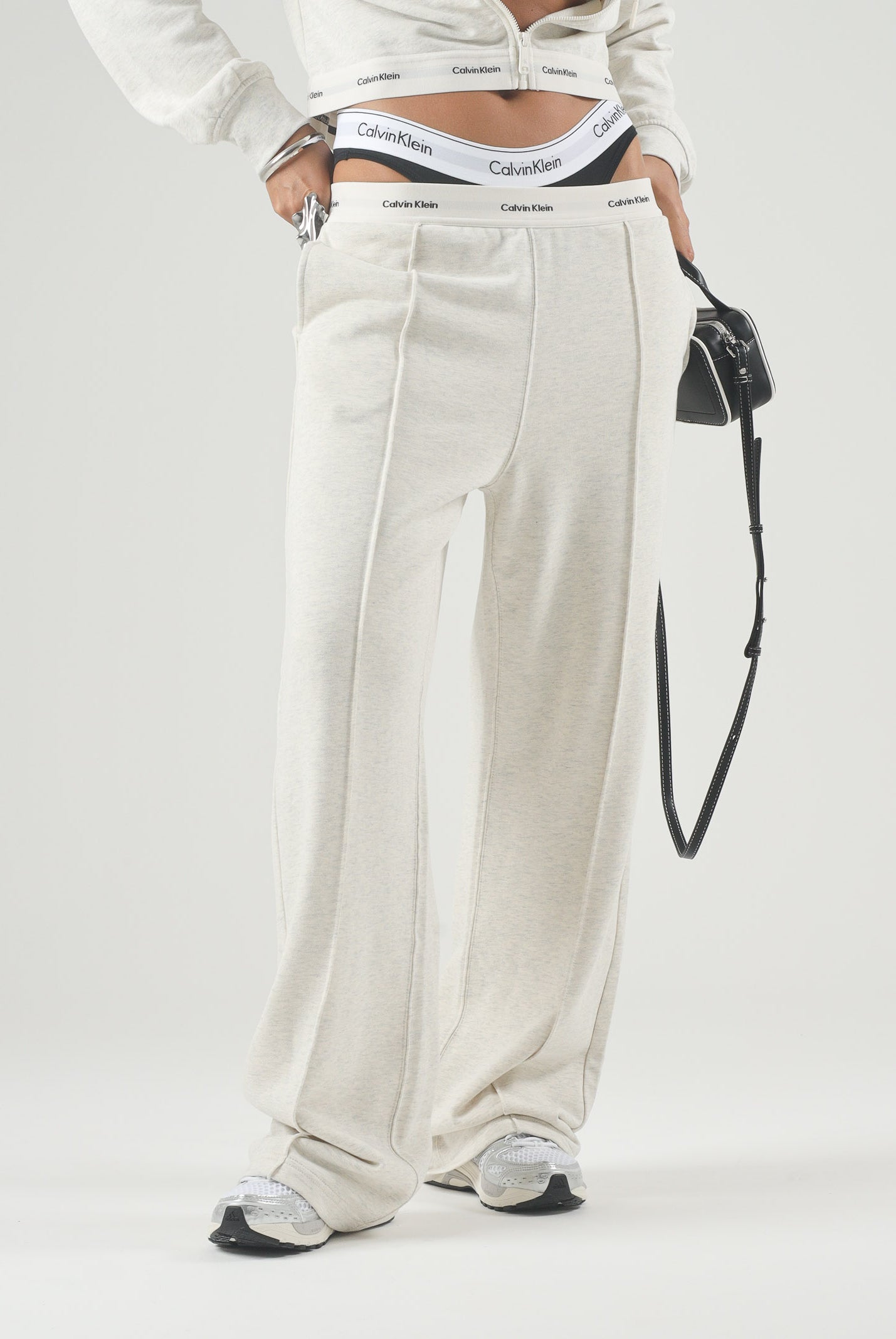 CALVIN KLEIN JEANS Pantaloni WAISTBAND vanilla beige da donna con fascia elastica logata LV047G253G P4P CALVIN KLEIN JEANS