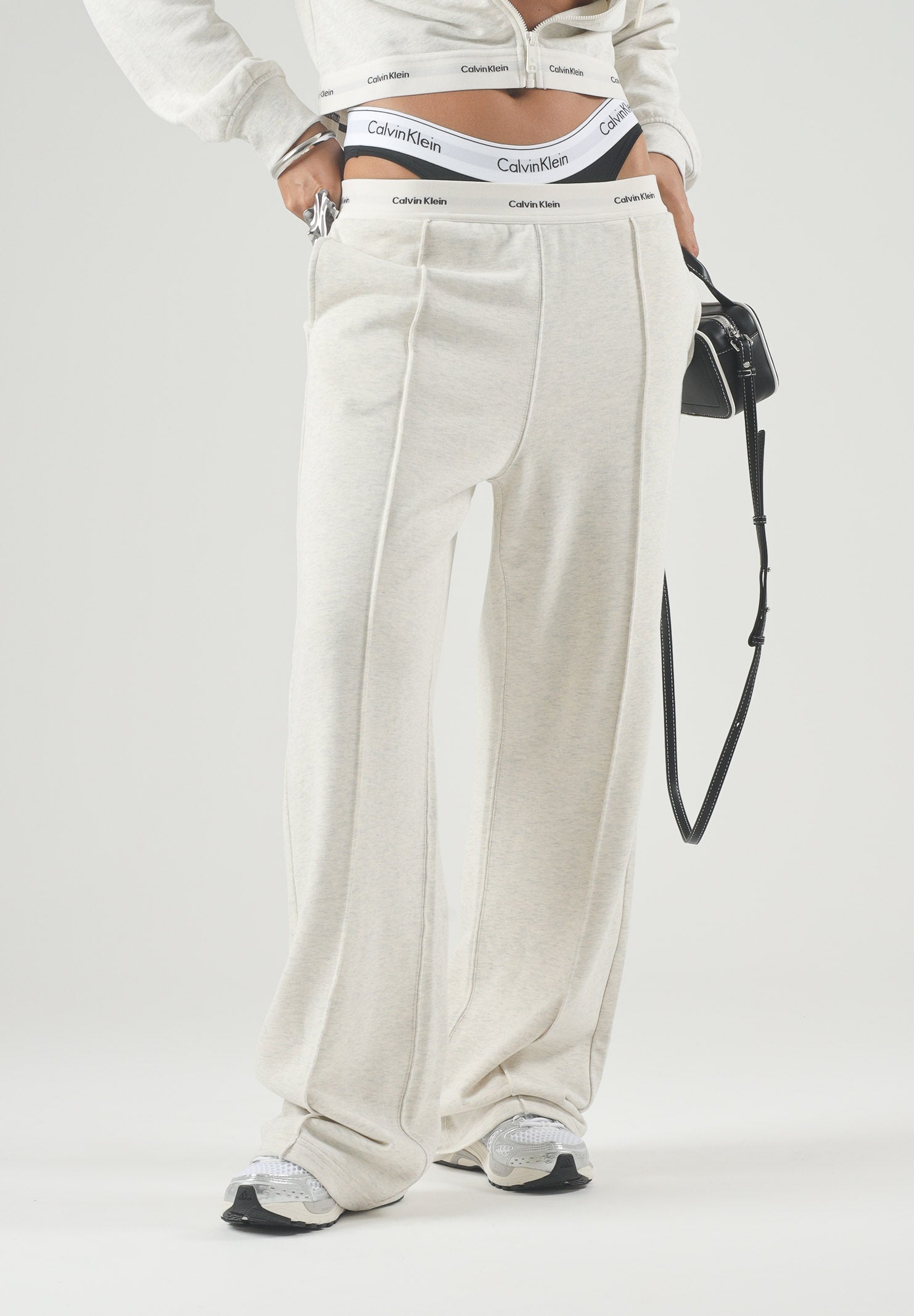 CALVIN KLEIN JEANS Pantaloni WAISTBAND vanilla beige da donna con fascia elastica logata LV047G253G P4P CALVIN KLEIN JEANS