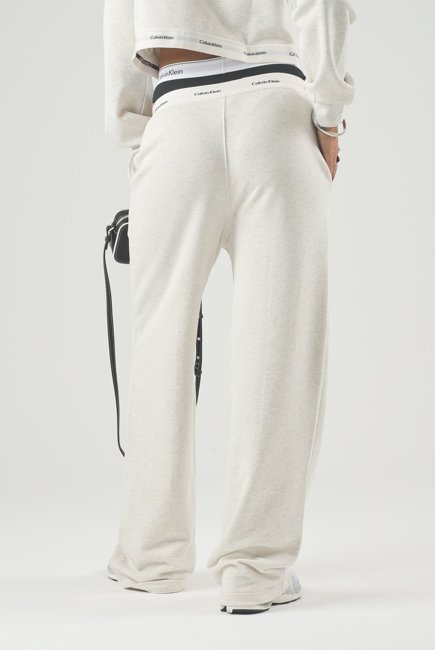CALVIN KLEIN JEANS Pantaloni WAISTBAND vanilla beige da donna con fascia elastica logata LV047G253G P4P CALVIN KLEIN JEANS