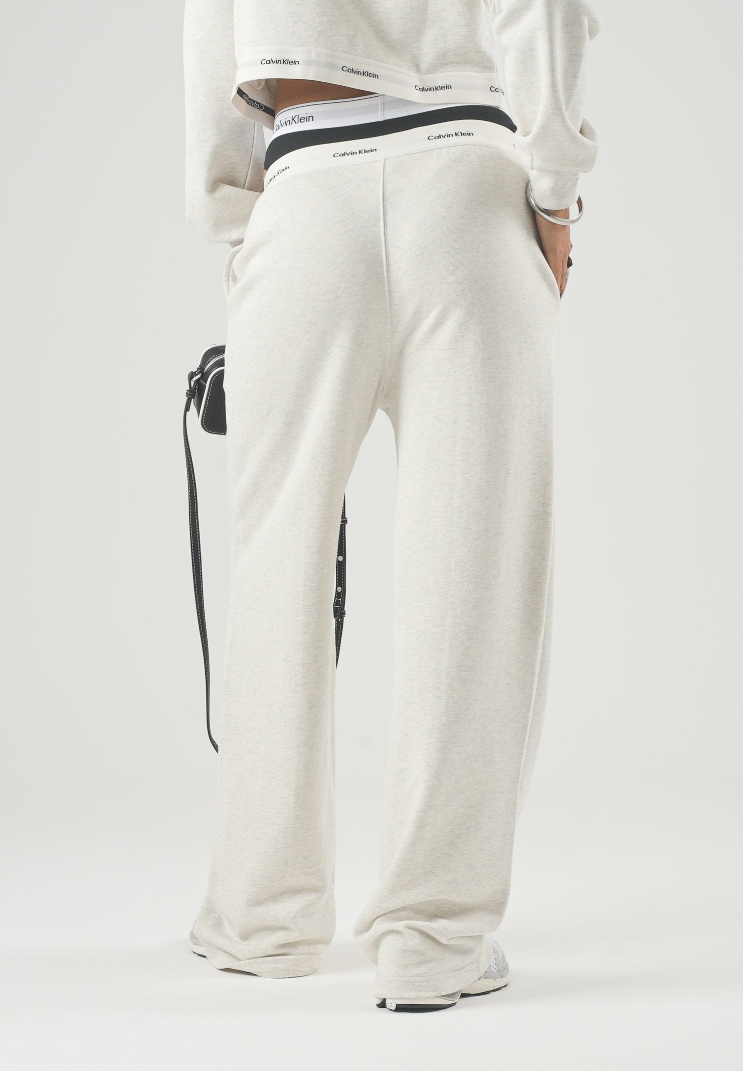 CALVIN KLEIN JEANS Pantaloni WAISTBAND vanilla beige da donna con fascia elastica logata LV047G253G P4P CALVIN KLEIN JEANS
