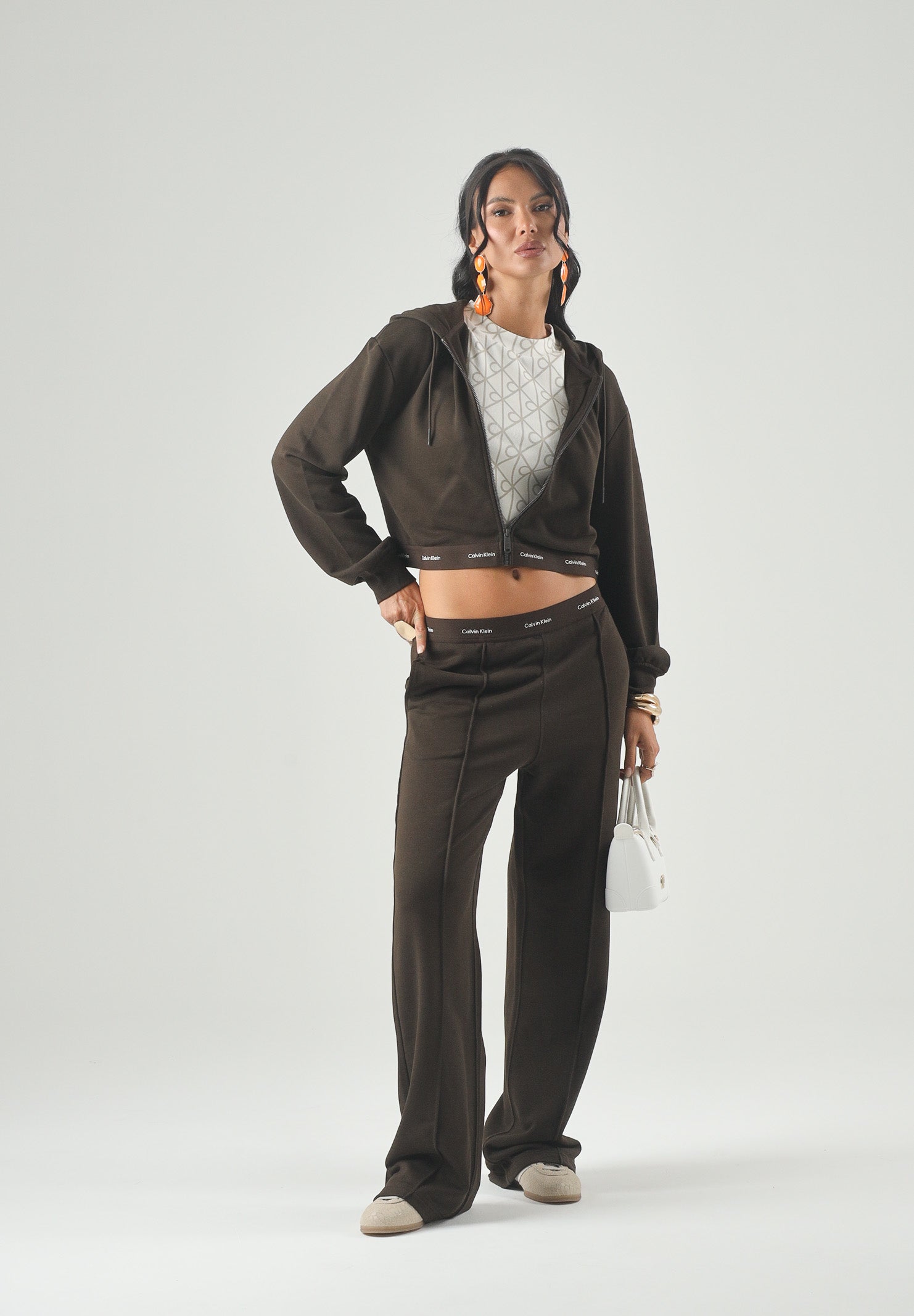 CALVIN KLEIN JEANS Pantaloni WAISTBAND, dark coffe, marrone scuro da donna con fascia elastica logata<BR/> LV047G253G TO2 CALVIN KLEIN JEANS