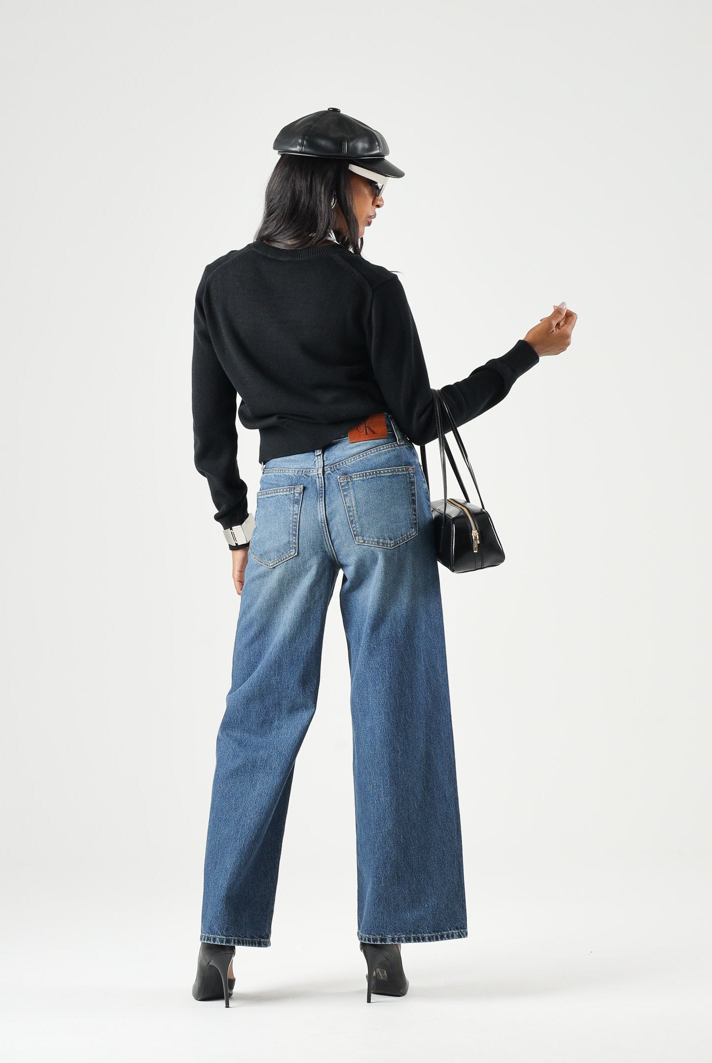 CALVIN KLEIN JEANS Maglia LOGO OUTLINE, nero da donna <BR/> LV047G322G UB1 CALVIN KLEIN JEANS