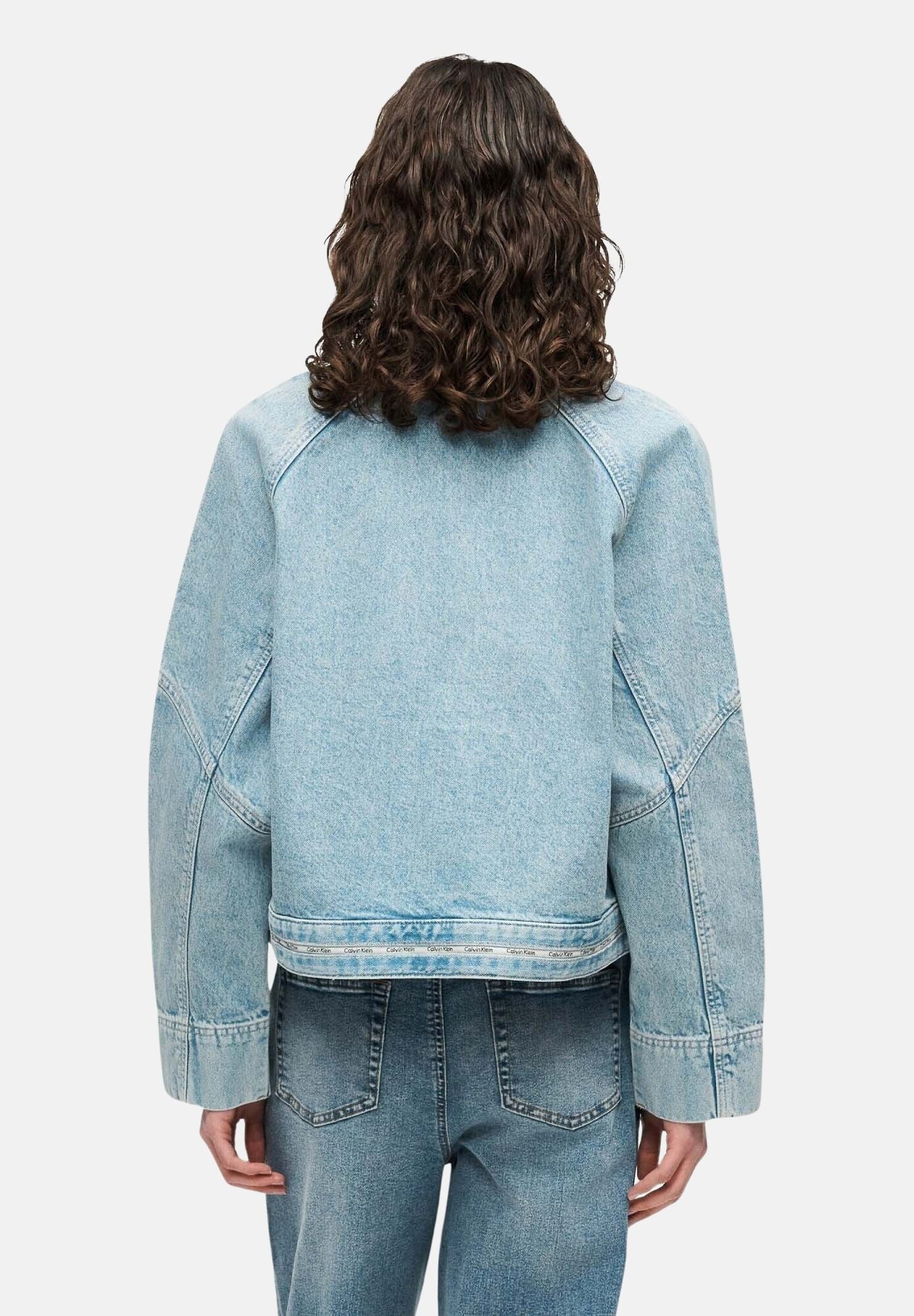 CALVIN KLEIN JEANS Giacca BOXY di jeans, tape denim azzurro chiaro da donna con nastro logato Calvin Klein.<BR/> LV047G726G YP3 CALVIN KLEIN JEANS