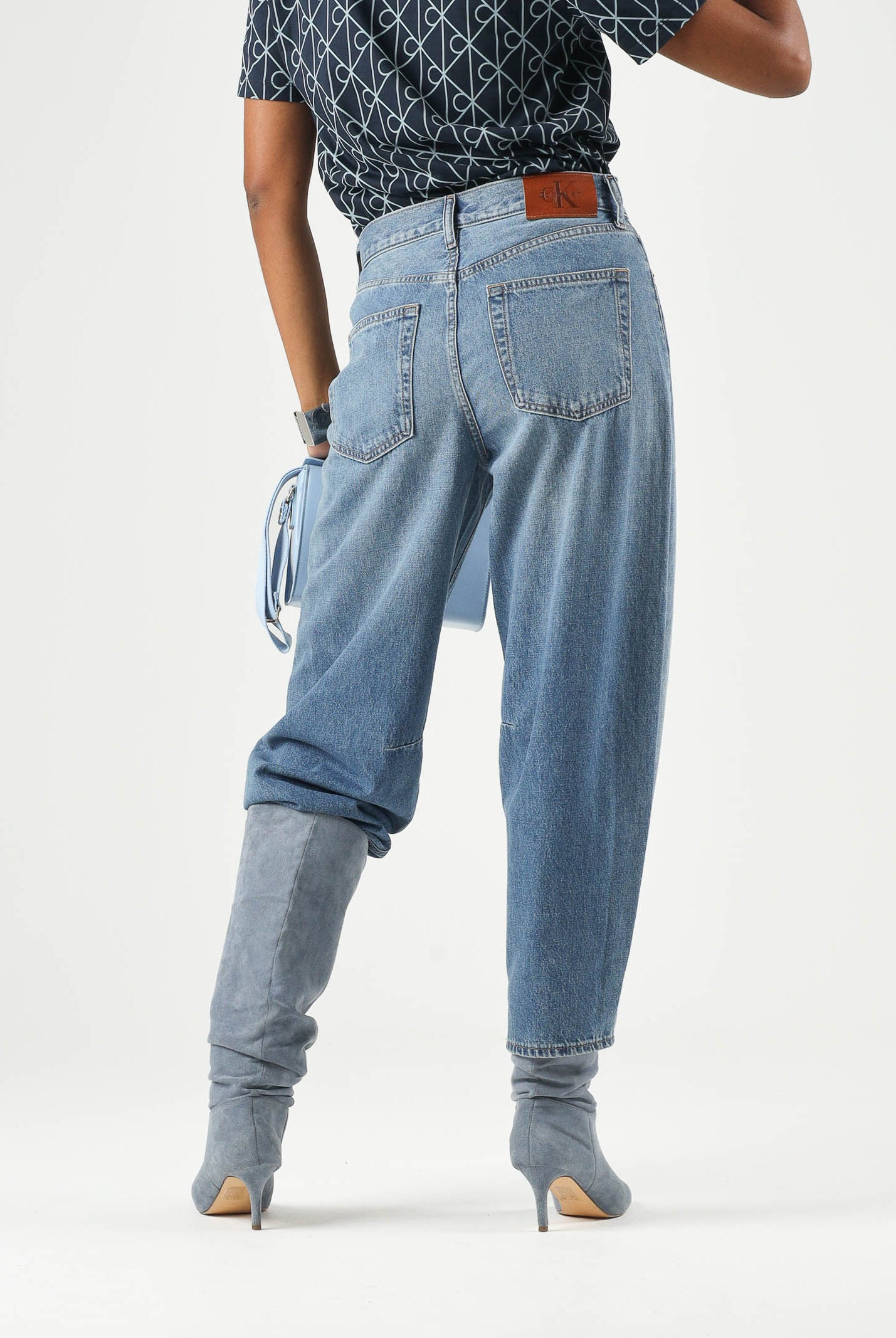 CALVIN KLEIN JEANS Jeans BARREL CROPPED, airway blu da donna <BR/> LV047G748G YRE CALVIN KLEIN JEANS