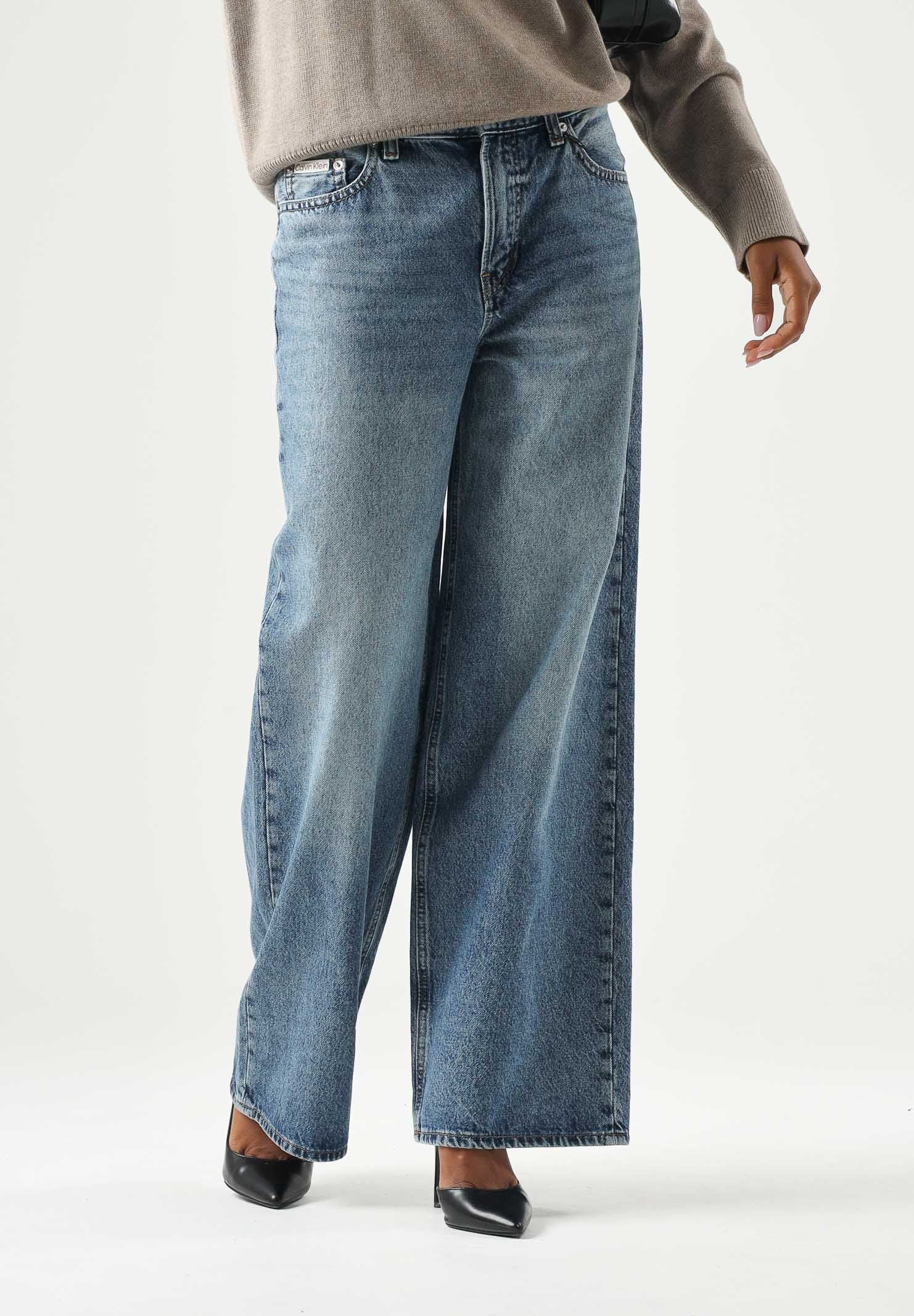 CALVIN KLEIN JEANS Jeans airway blu da donna con lavaggio denim effetto used e gamba ampia cropped. LV047G912G YRE CALVIN KLEIN JEANS