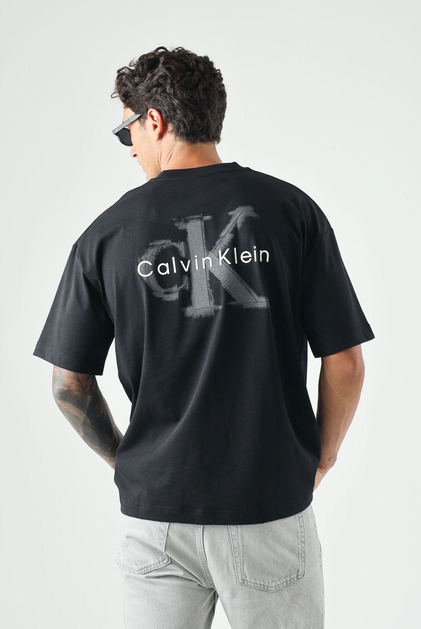CALVIN KLEIN JEANS T-shirt EMBOSSED colore Black, nero, da uomo. LV04RAB806 UB1 CALVIN KLEIN JEANS