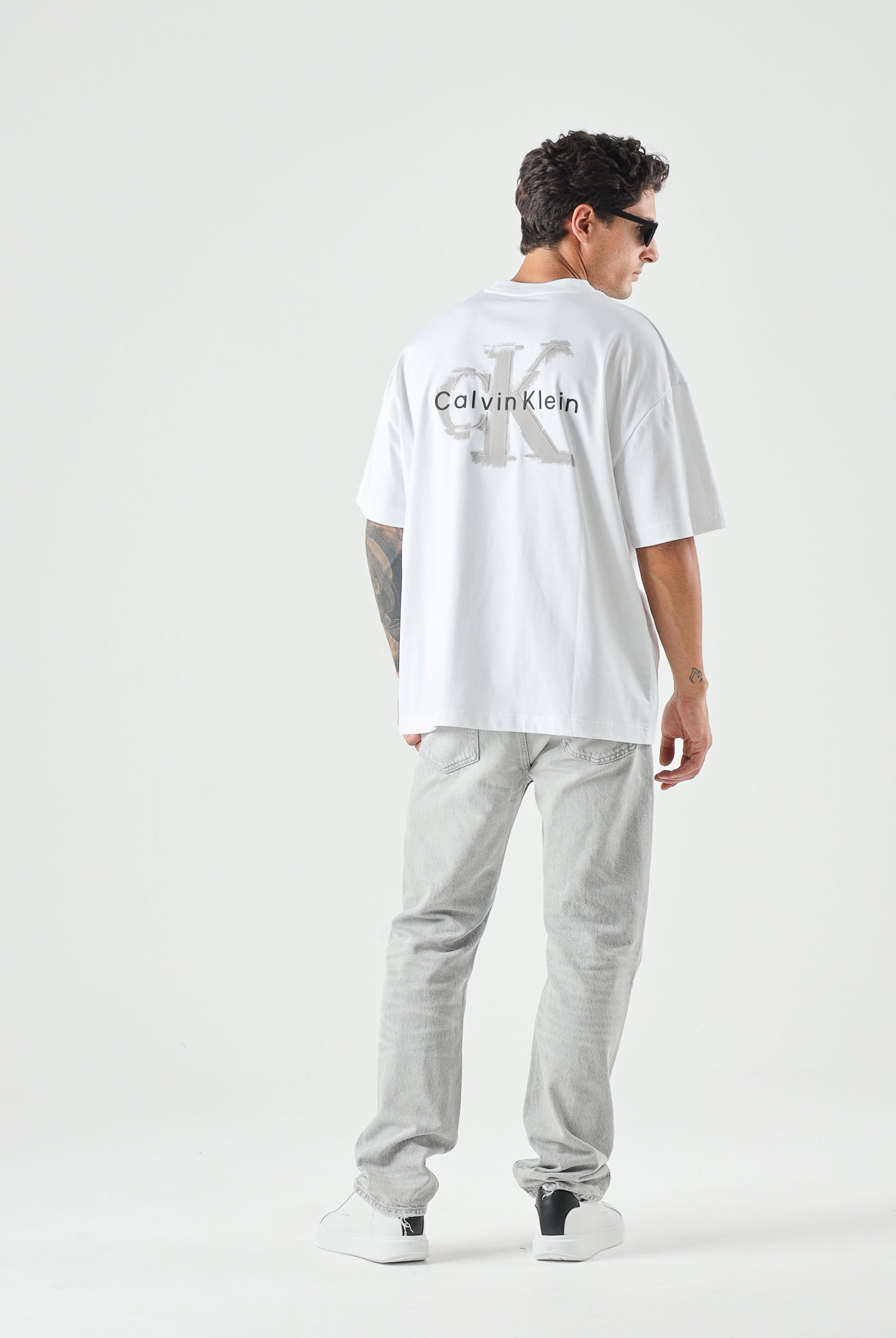 CALVIN KLEIN JEANS Jeans STANDARD STRAIGHT colore Gravel Rock, da uomo. LV04RF797G X32 CALVIN KLEIN JEANS