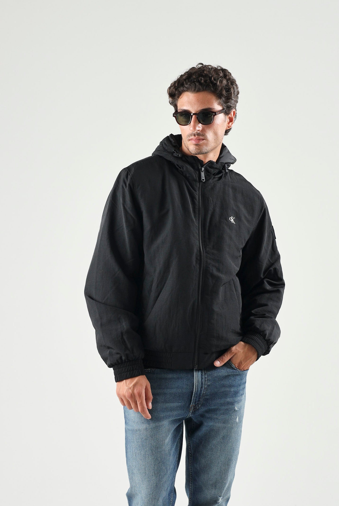 CALVIN KLEIN JEANS Giubbotto con cappuccio nero da uomo con logo iconico LV04RG501G UB1 CALVIN KLEIN JEANS