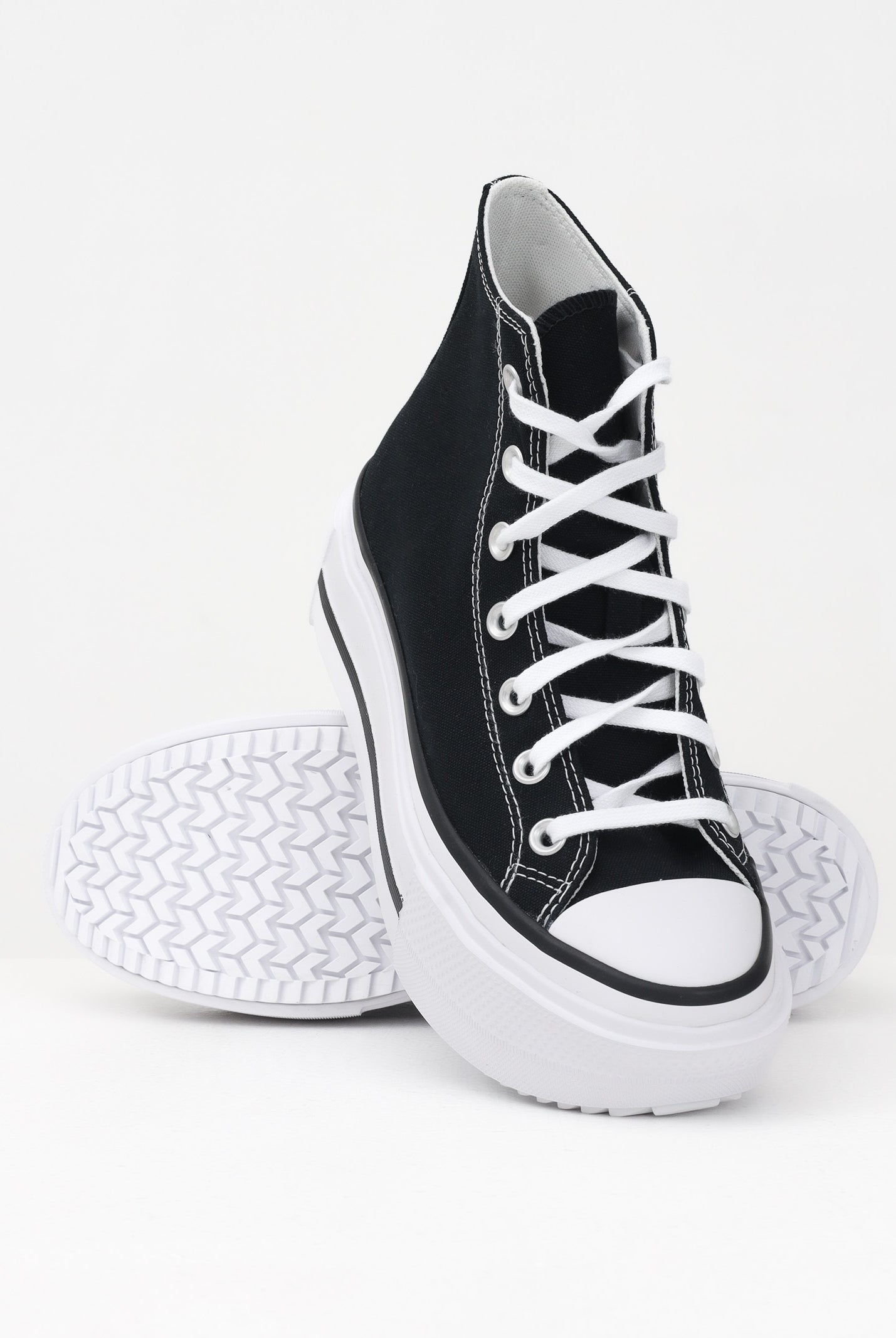 CONVERSE Sneakers Chuck Taylor All Star Lift Double Stack nere da donna A12975C . CONVERSE