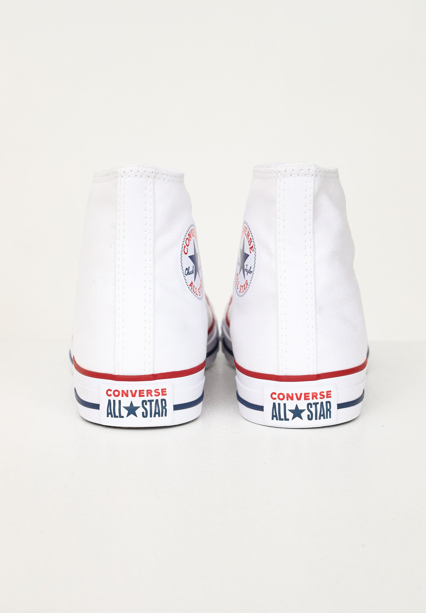 Sneakers CHUCK TAYLOR ALL STAR CLASSIC bianche per uomo e donna M7650C . CONVERSE