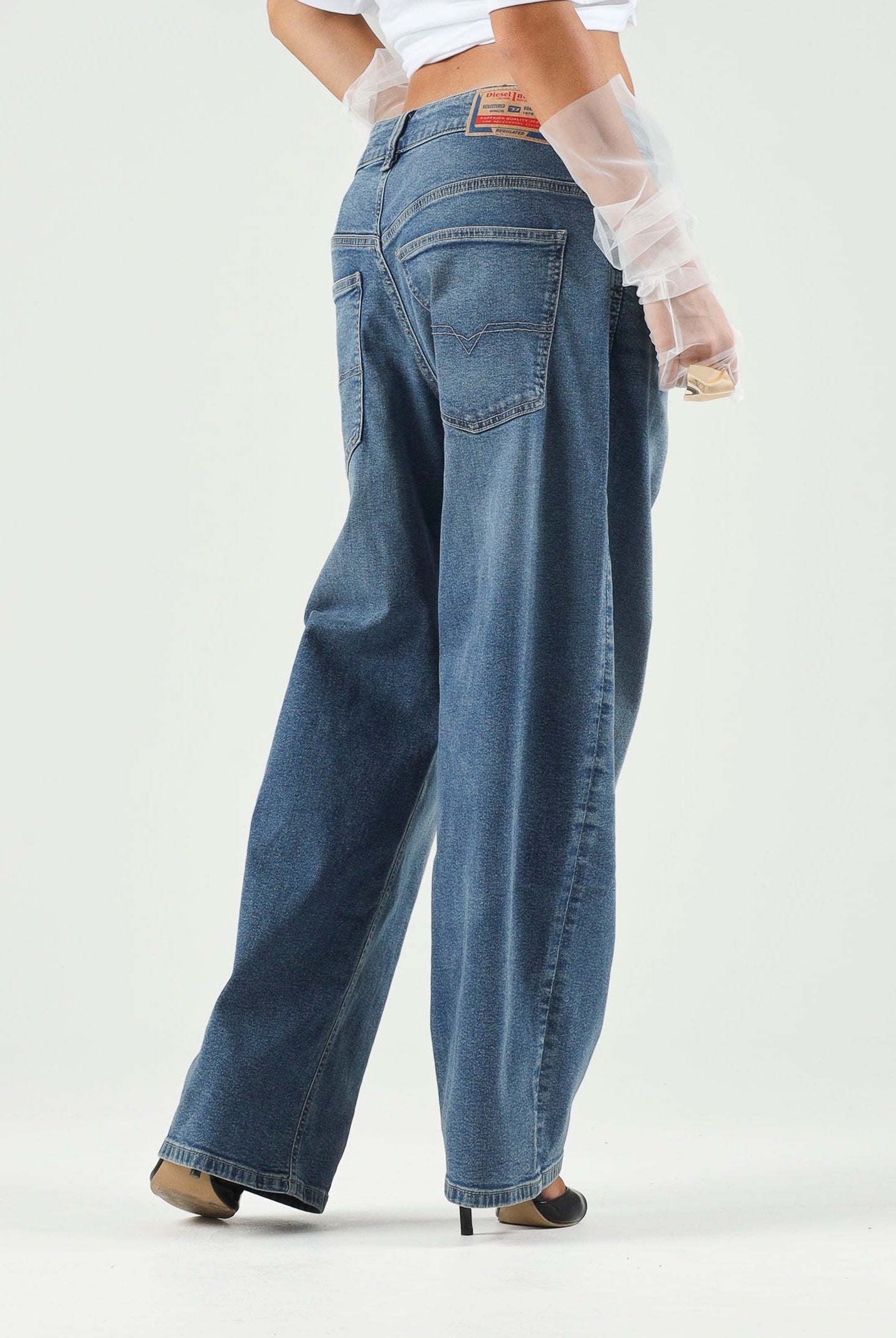 DIESEL Jeans D-DEVON denim blu medio, per donna, ragazzi e bambini con cuciture a contrasto J02889KXBU3 K01 DIESEL