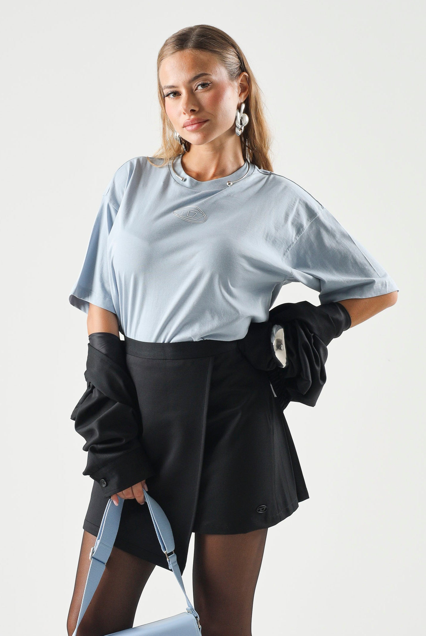 DIESEL T-shirt TLIXIN Dusty Blue, azzurro cielo per donna, ragazzi e bambini con piccolo logo Oval D frontale. J0291800YI9 K80U DIESEL