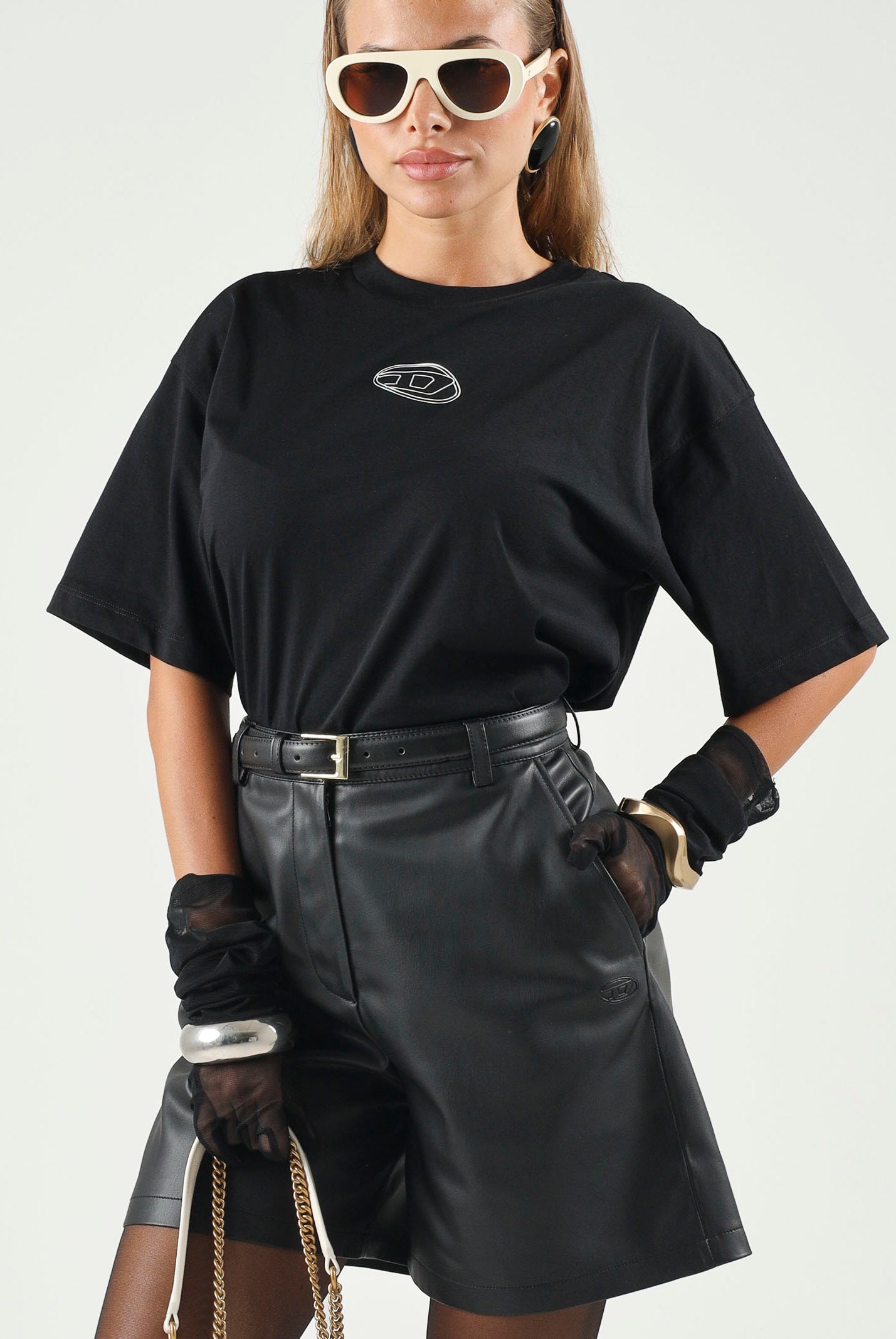 DIESEL T-shirt TLIXIN cropped nera per donna, ragazzi e bambini con logo Diesel frontale effetto sfrangiato. J0291800YI9 K900 DIESEL