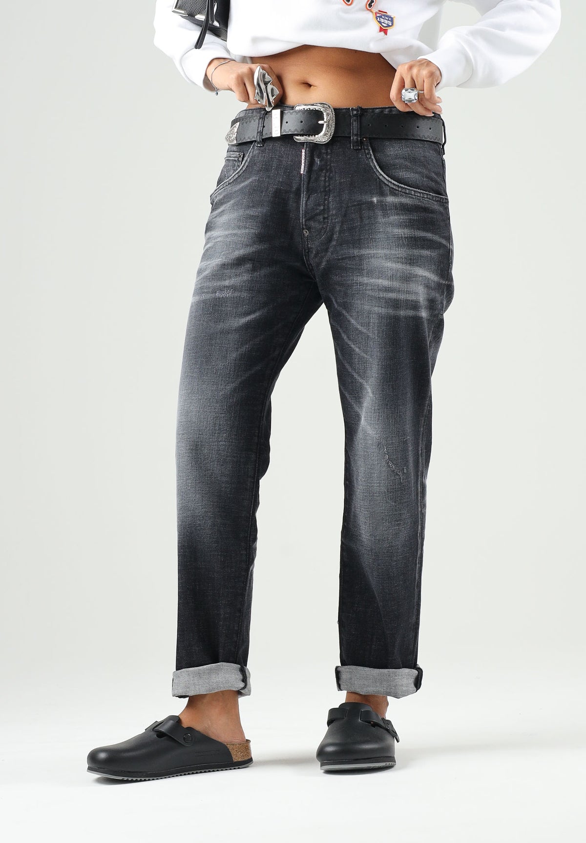 DSQUARED2 Jeans nero per donna, ragazzi e bambini con effetto lavato e classico design cinque tasche. DQ0731D0ABS DQ02 DSQUARED2