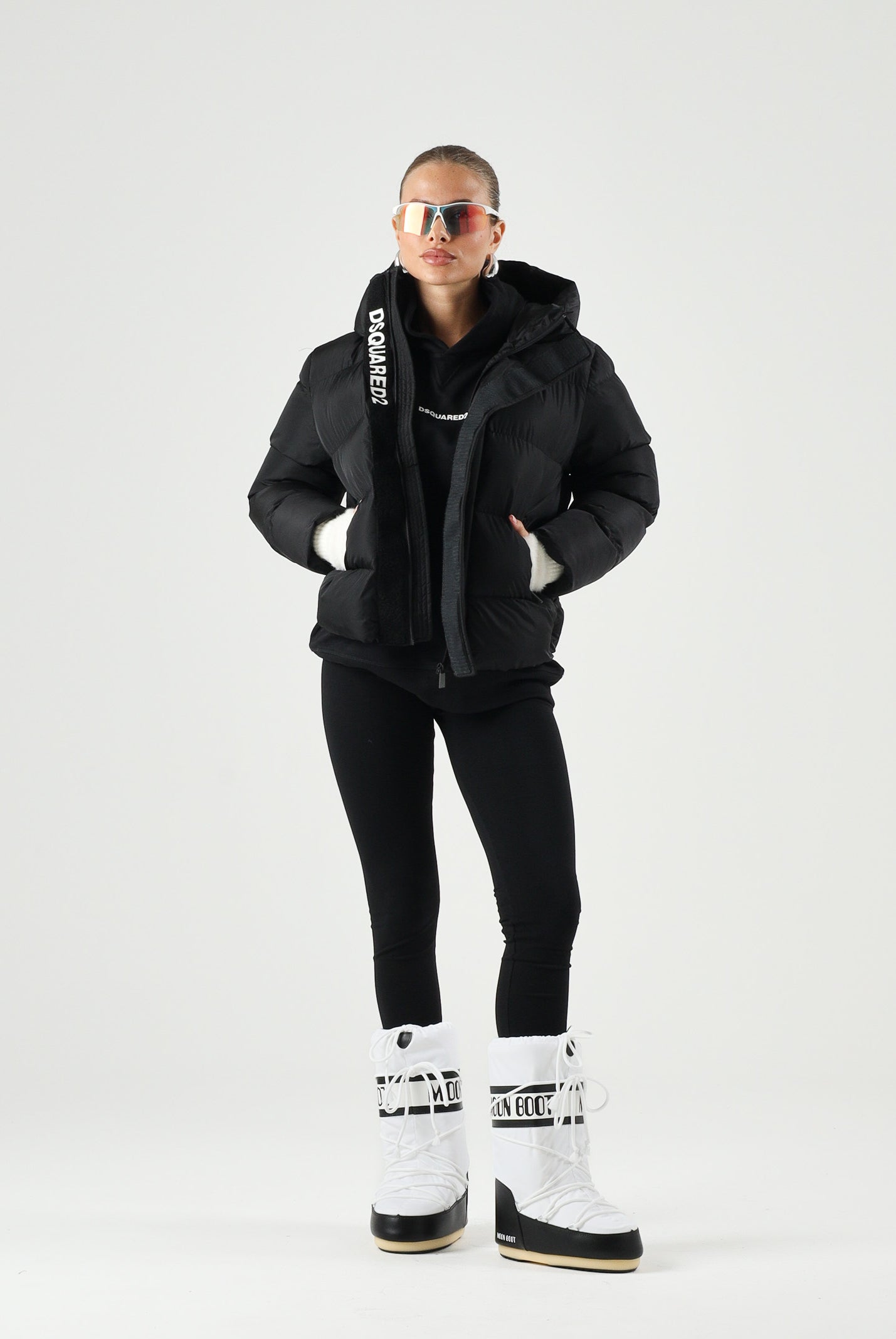 DSQUARED2 Giubbotto piumino nero per donna, ragazzi e bambini, con design trapuntato tinta unita.<BR/> DQ1090D00BN DQ900 DSQUARED2