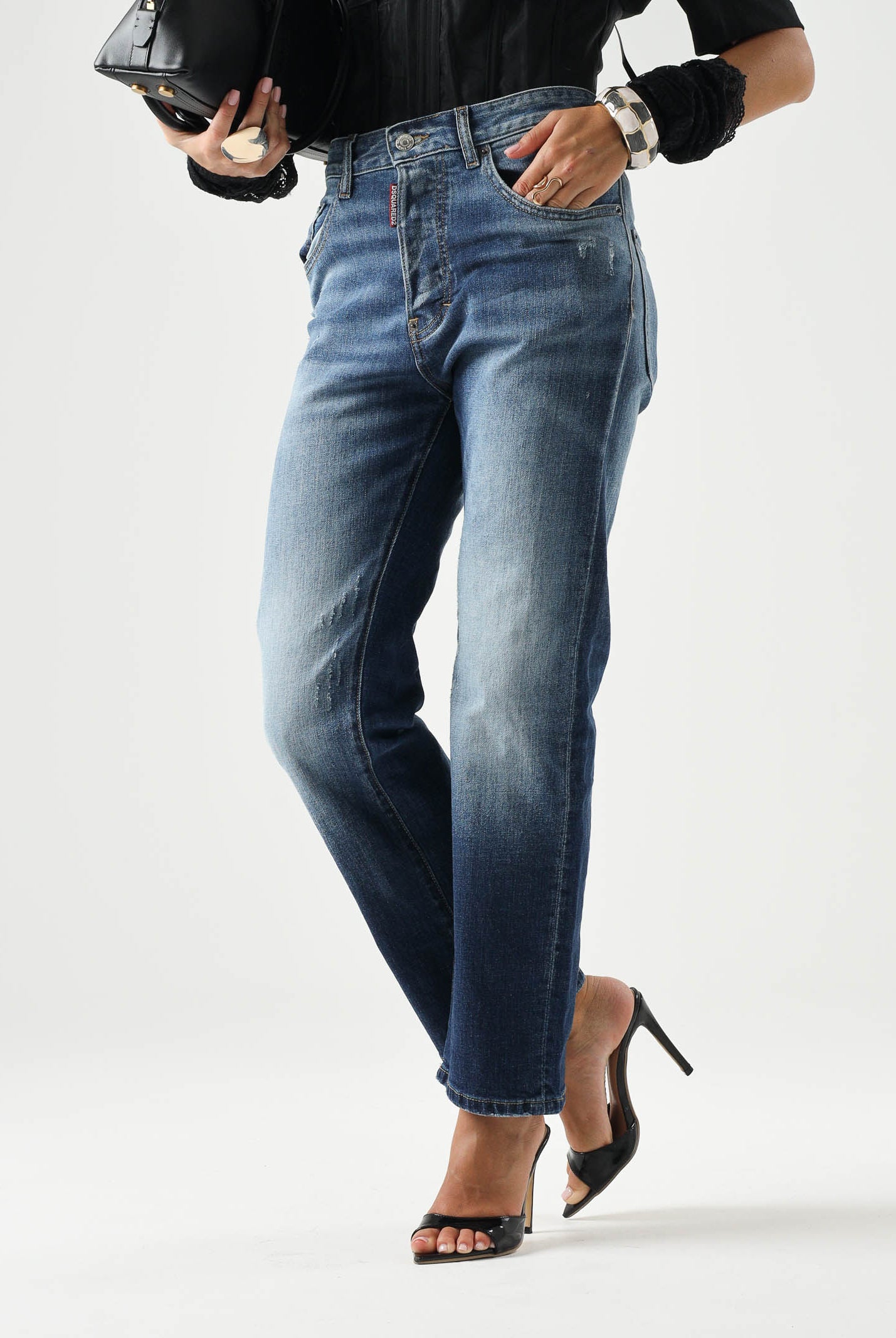 DSQUARED2 Jeans 642 blu per donna, ragazzi e bambini con effetto faded e dettagli distressed.<BR/> DQ2252D0AHR DQ01 DSQUARED2