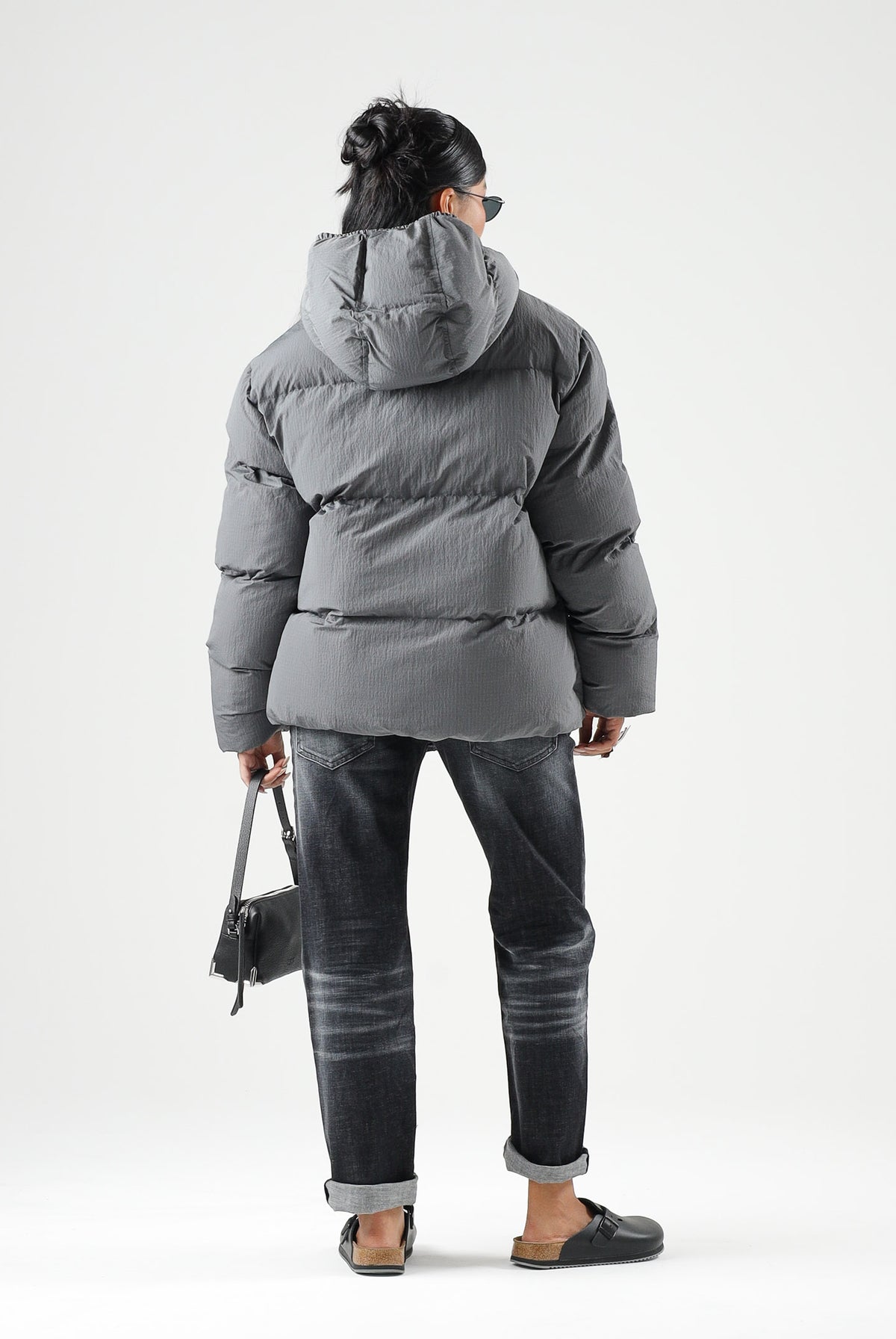 DSQUARED2 Piumino grigio antracite per donna, ragazzi e bambini con cappuccio, trapuntatura e stampa logo. DQ3042D0AID DQ913 DSQUARED2