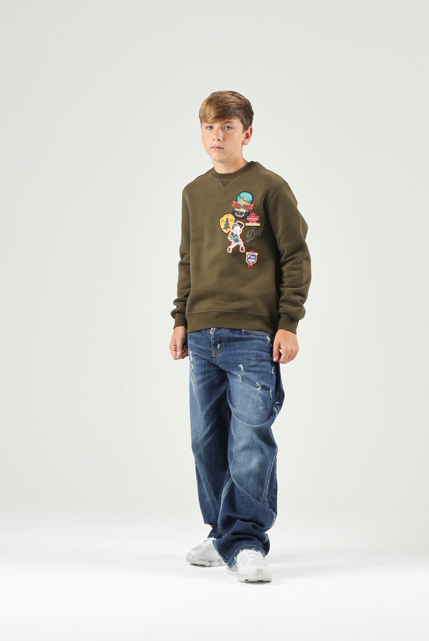DSQUARED2 Felpa girocollo tarmac-verde per donna, ragazzi e bambini con applicazioni patch DQ3398D0AI5 DQ558 DSQUARED2