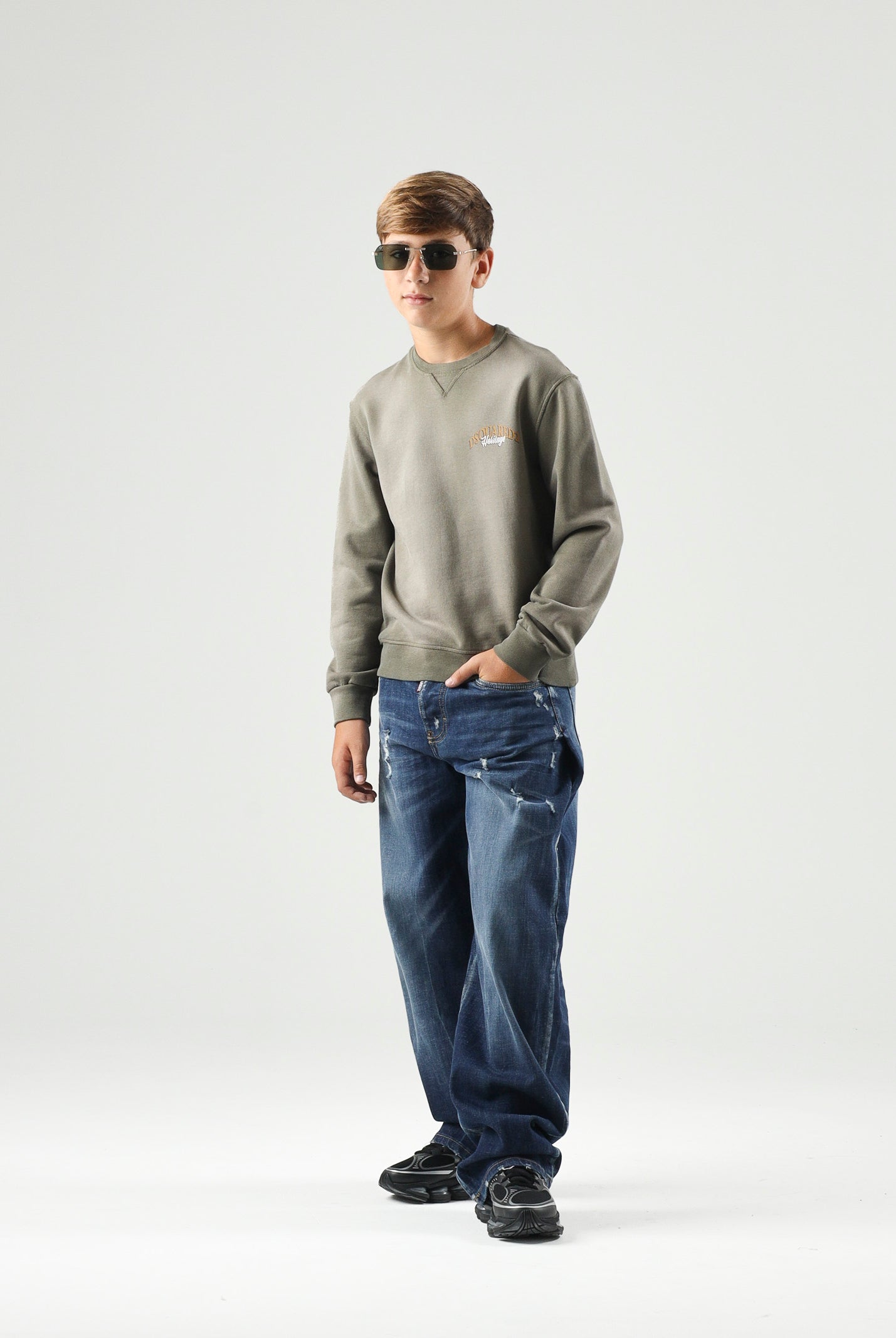DSQUARED2 Felpa girocollo tarmac verde per donna, ragazzi e bambini con stampa logo sul petto. DQ3422D0AIM DQ558 DSQUARED2