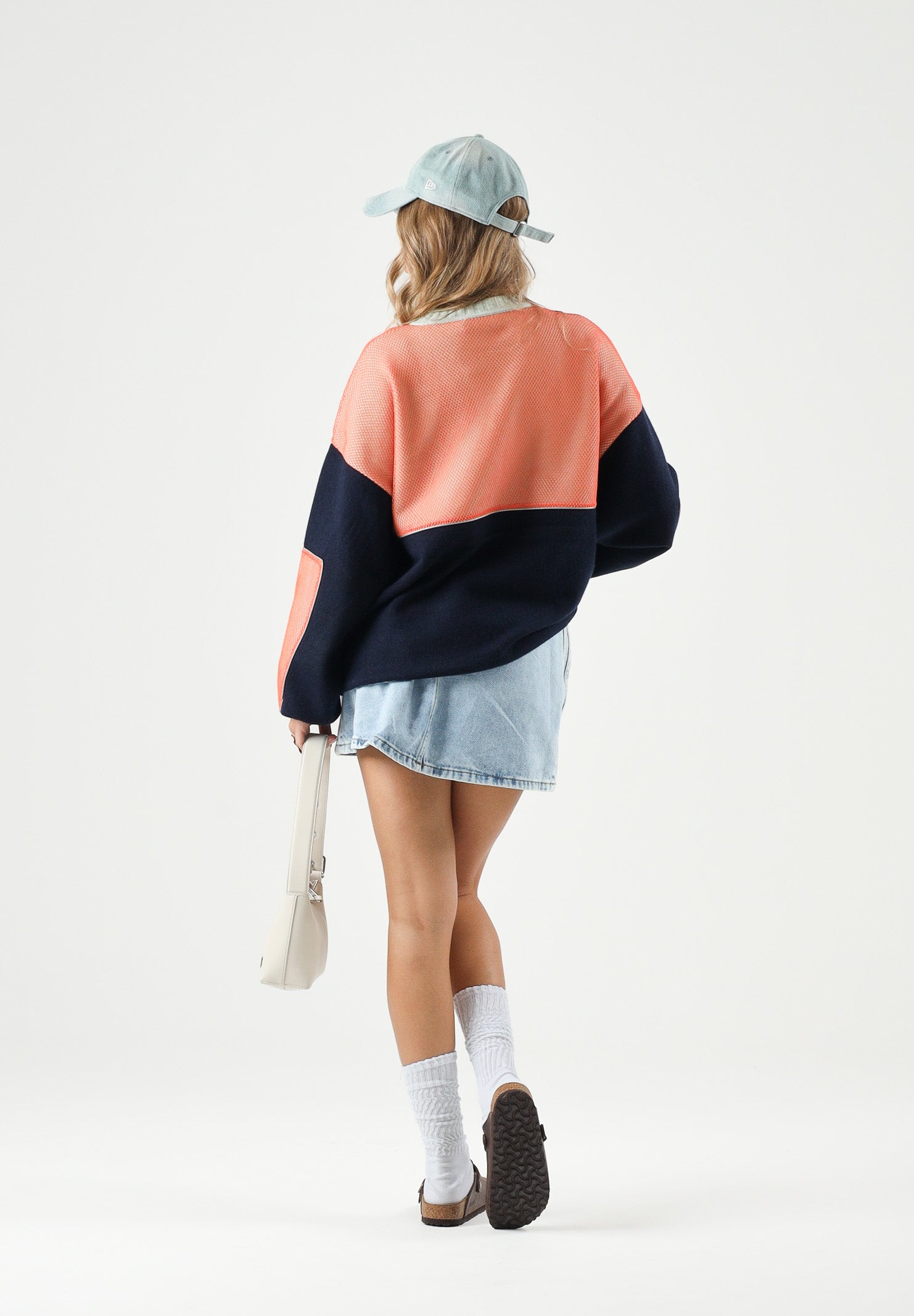 DSQUARED2 Maglione VARSITY nayvy-blu per donna, ragazzi e bambini <BR/>con logo numerico ricamato. DQ3438D0AII DQ864 DSQUARED2