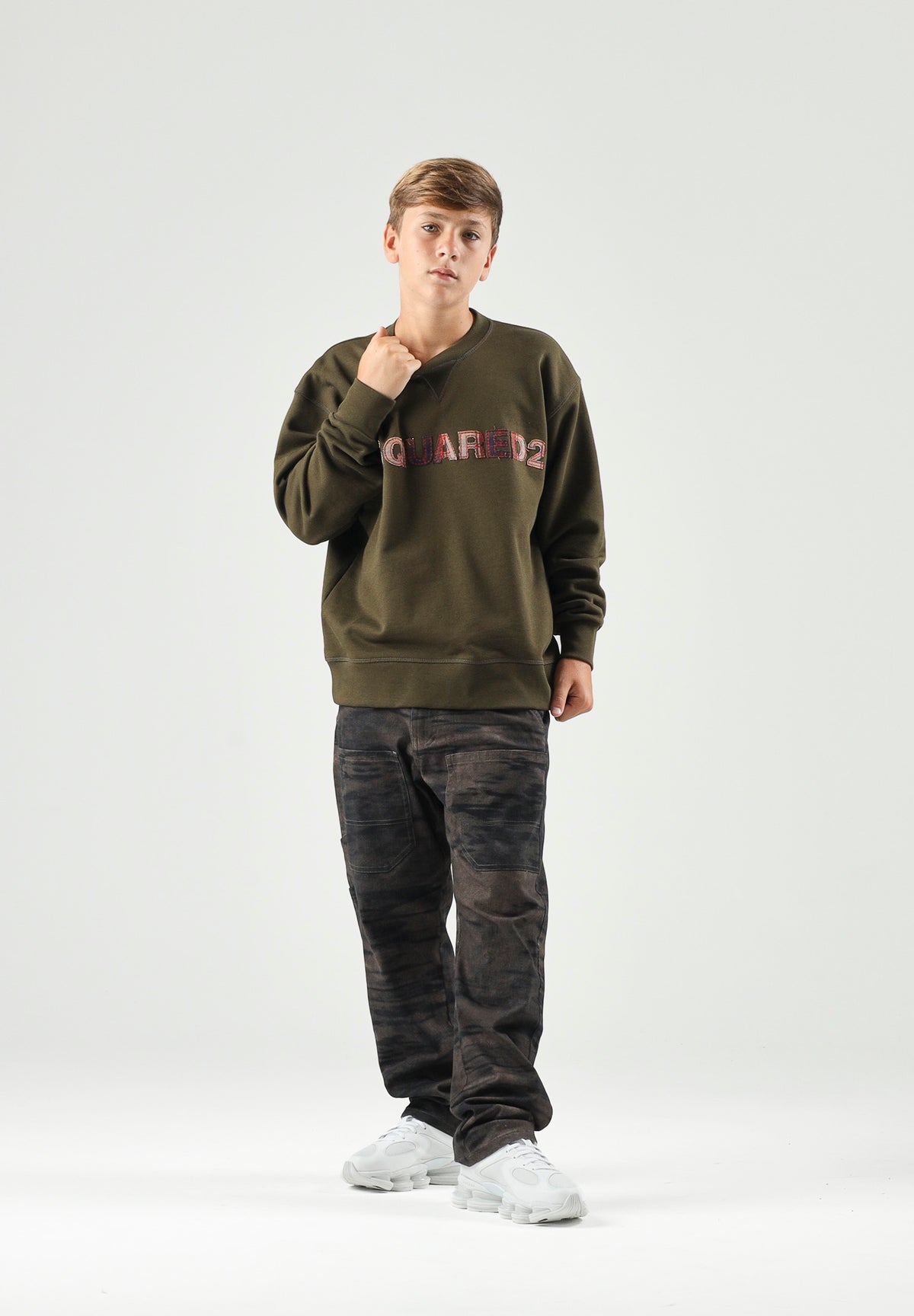 DSQUARED2 Felpa girocollo LOGO-PATCH SWEATER Tarmac Green, verde militare, per donna, ragazzi e bambini DQ3561D0AJ2 DQ558 DSQUARED2