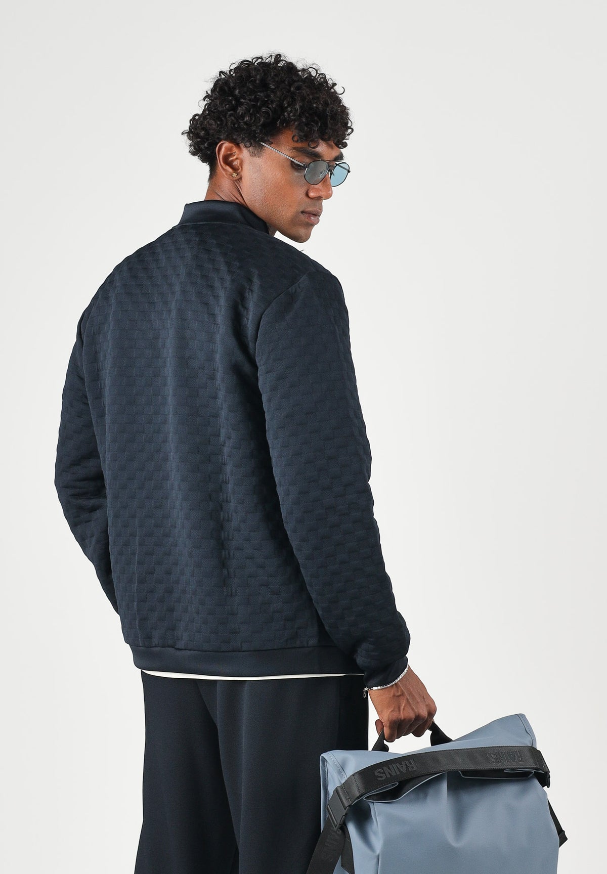 EA7 Felpa con zip blu da uomo con collo a listino e finiture a costine. 7M002246AF26241 UB102 EA7