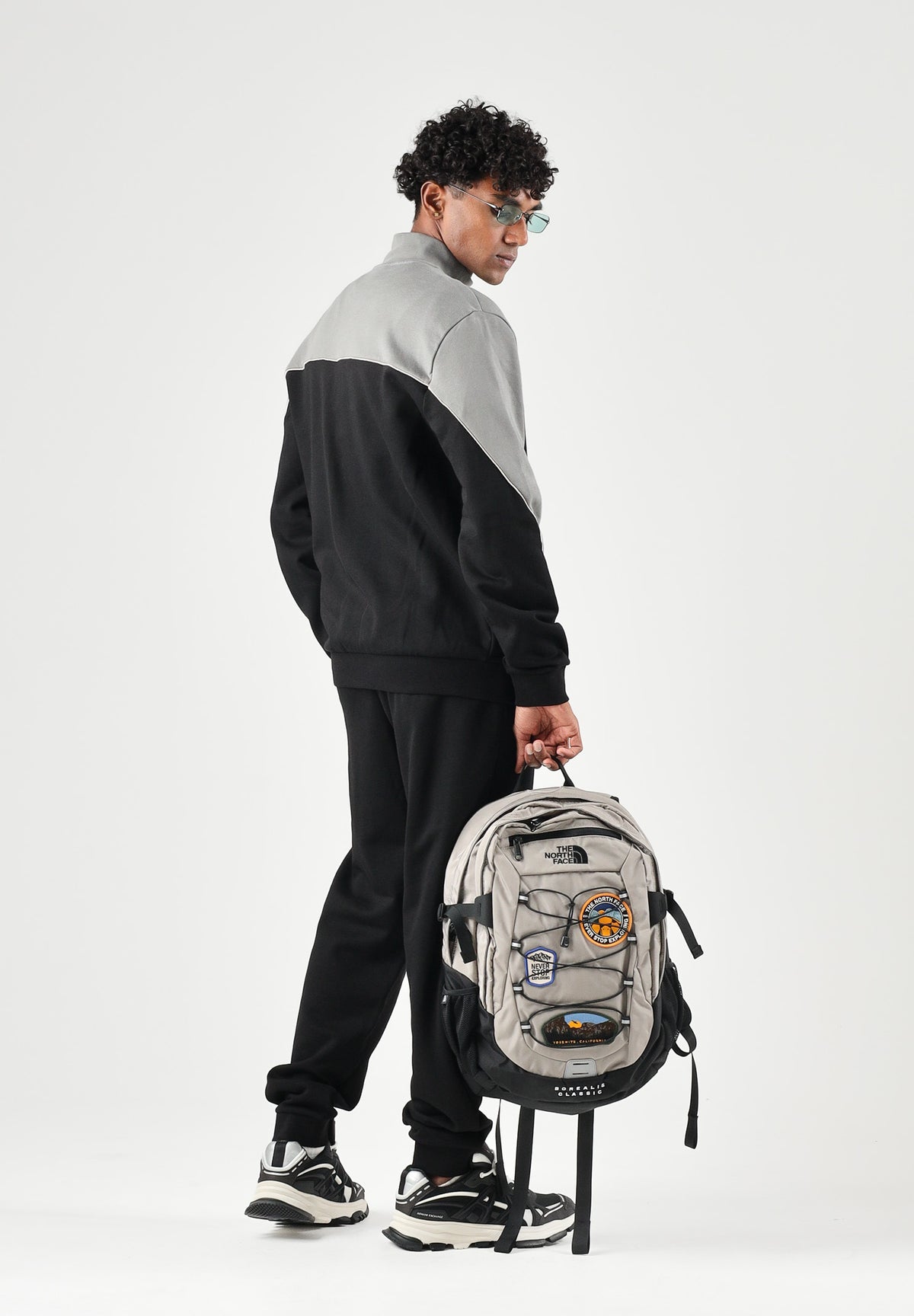 EA7 Tuta nera per uomo con design color block e giacca con zip frontale. 7M002405AF10377 UC001 EA7