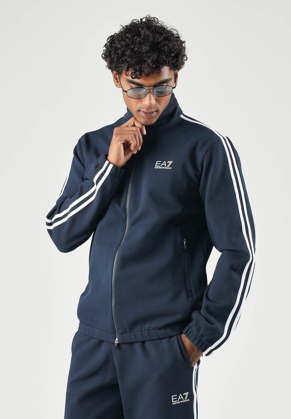 EA7 Tuta TENNIS PRO blu per uomo con bande laterali a contrasto 7M002490AF26309 UB102 EA7