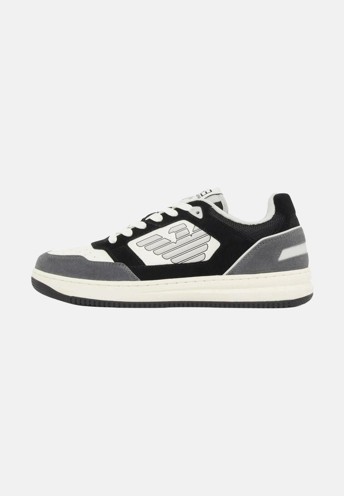 EA7 Sneakers SKATE SLASHER EAGLE SUEDE nere per uomo con logo laterale e punta traforata. 7X000912AF23110 MC684 EA7