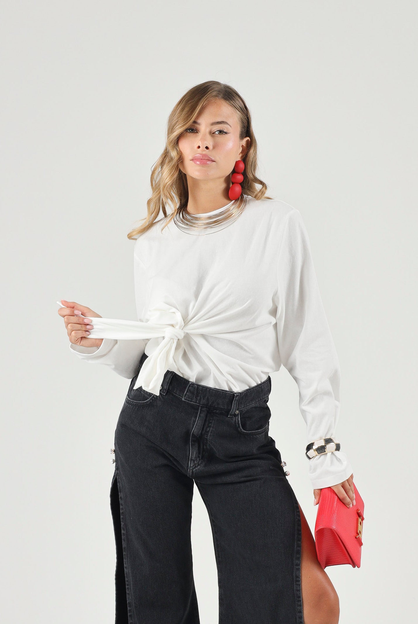 ELEH Blusa bianca da donna con drappeggio annodato in vita. EFW260147 000 ELEH