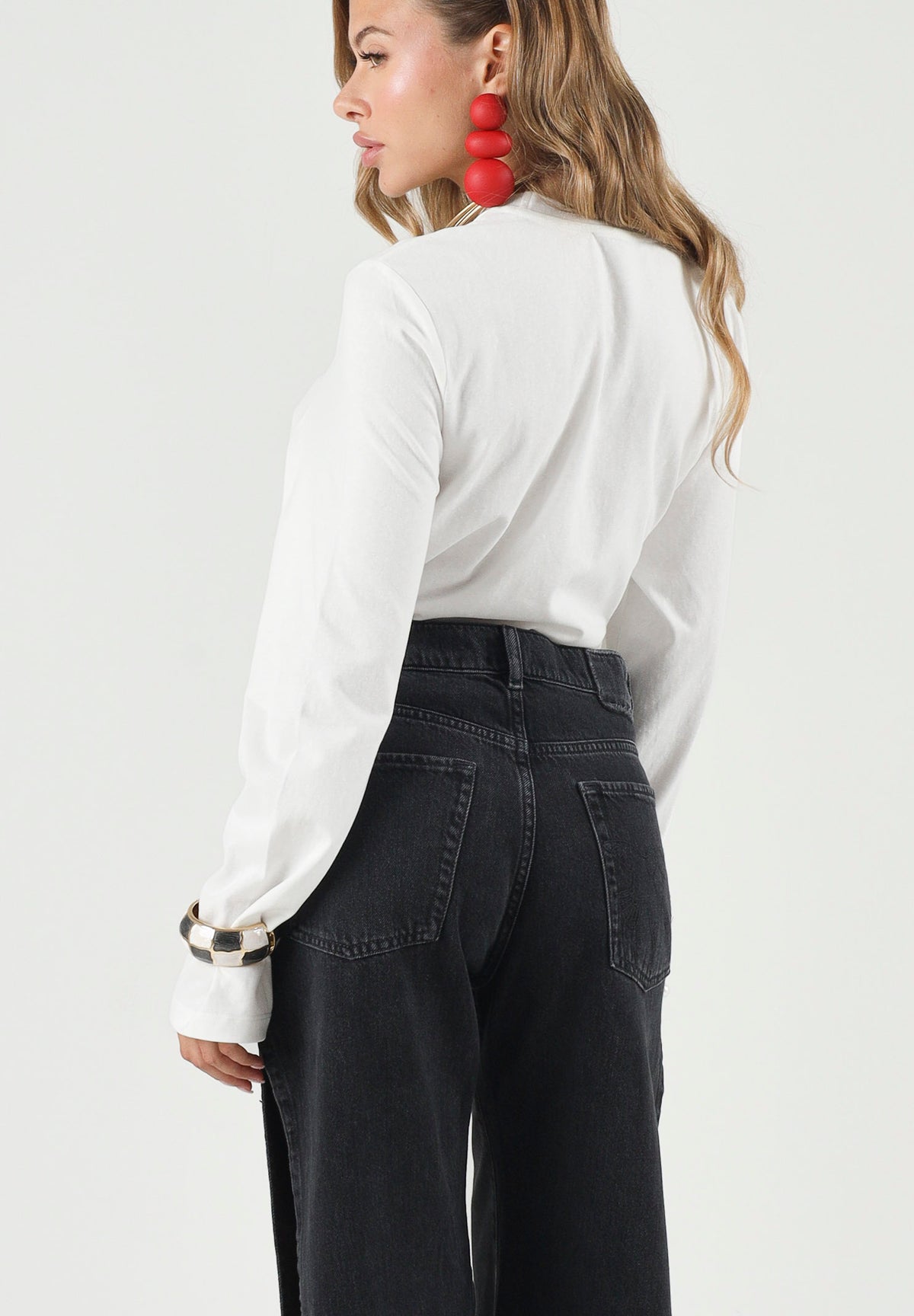 ELEH Blusa bianca da donna con drappeggio annodato in vita. EFW260147 000 ELEH