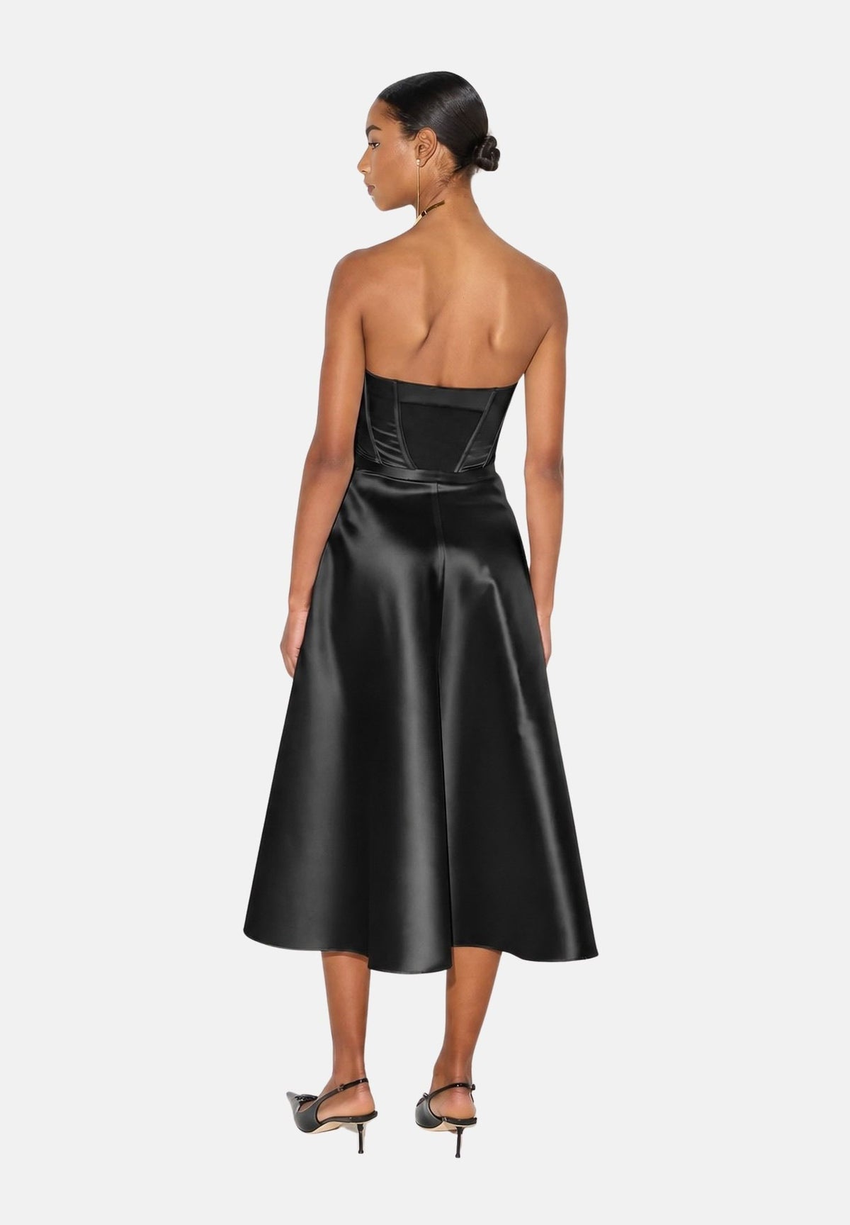 ELISABETTA FRANCHI Abito midi nero per donna con scollatura a cuore e gonna ampia in satin AB96767E2 110 ELISABETTA FRANCHI