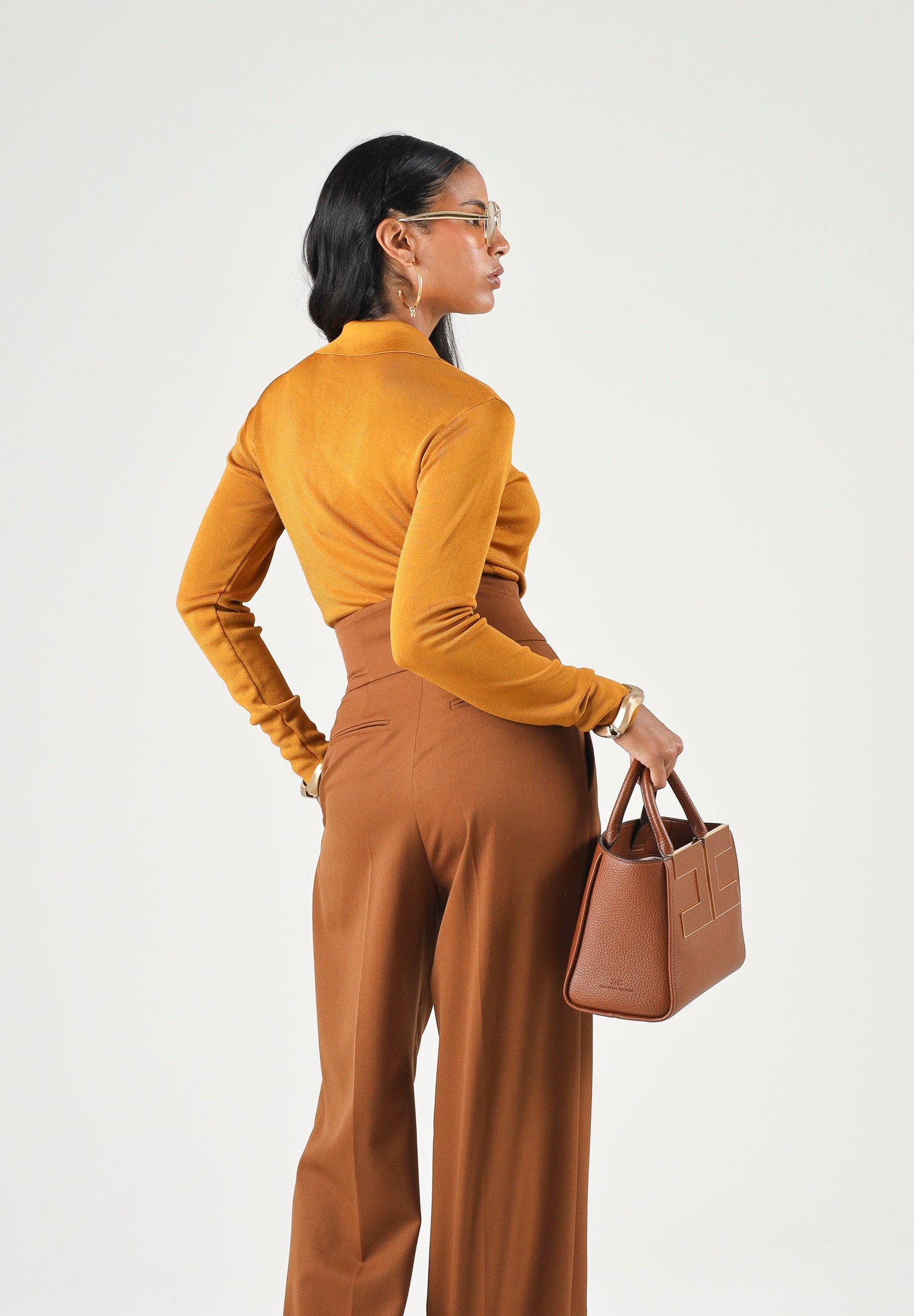 ELISABETTA FRANCHI Body in filato di viscosa ambra-giallo ocra da donna con catena gioiello<BR/> BK03S66E2 940 ELISABETTA FRANCHI
