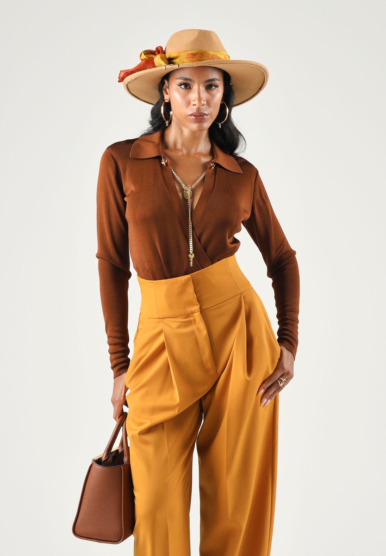ELISABETTA FRANCHI Body in filato di viscosa sigaro-marrone da donna con catena gioiello<BR/> BK03S66E2 FK3 ELISABETTA FRANCHI