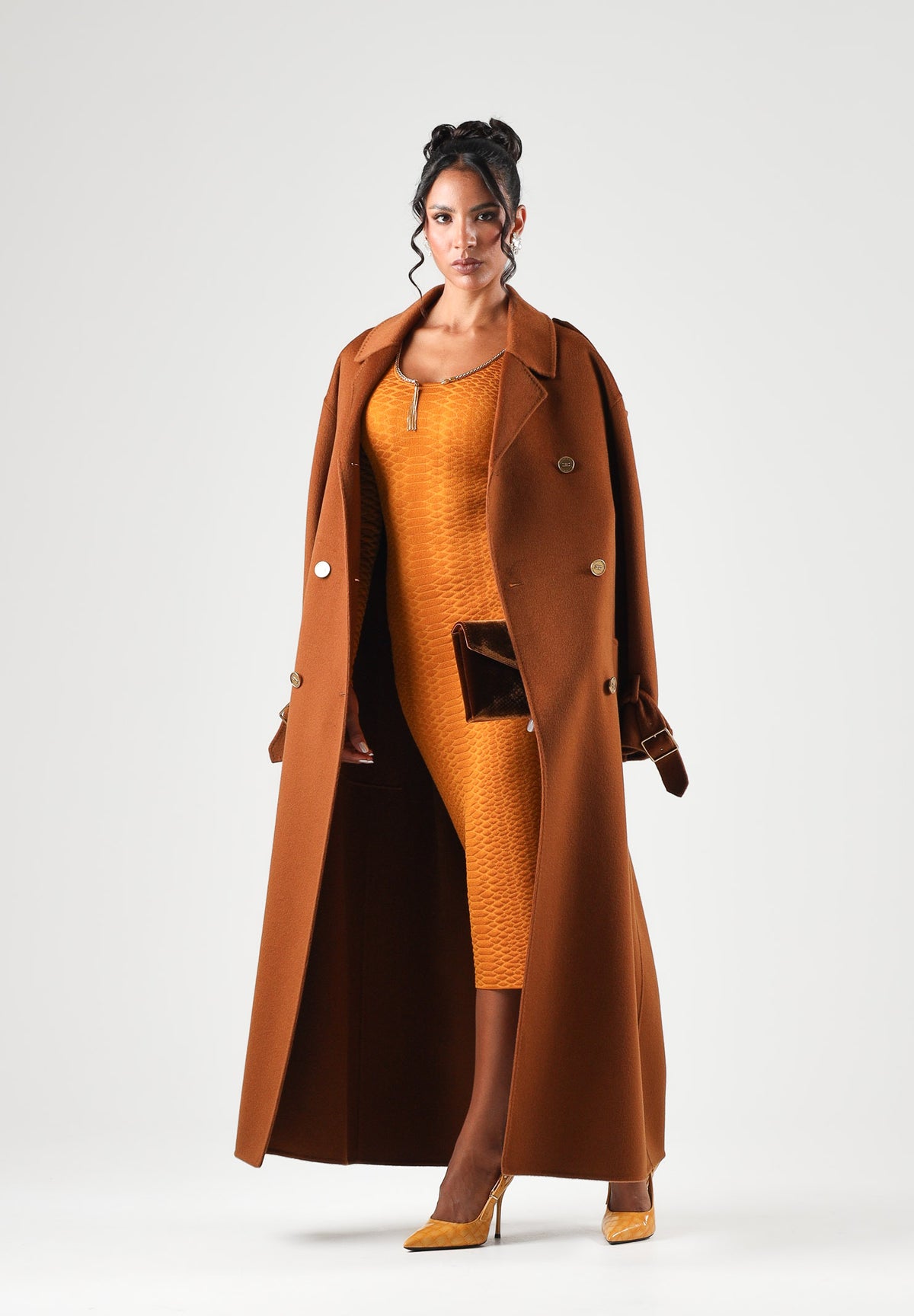 ELISABETTA FRANCHI Cappotto lungo sigaro-marrone per donna con cintura in vita e chiusura doppiopetto. CP02D66E2 FK3 ELISABETTA FRANCHI