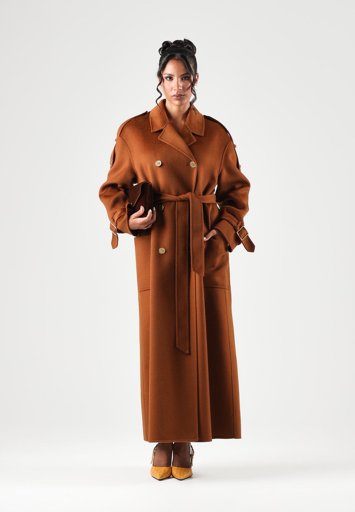ELISABETTA FRANCHI Cappotto lungo sigaro-marrone per donna con cintura in vita e chiusura doppiopetto. CP02D66E2 FK3 ELISABETTA FRANCHI