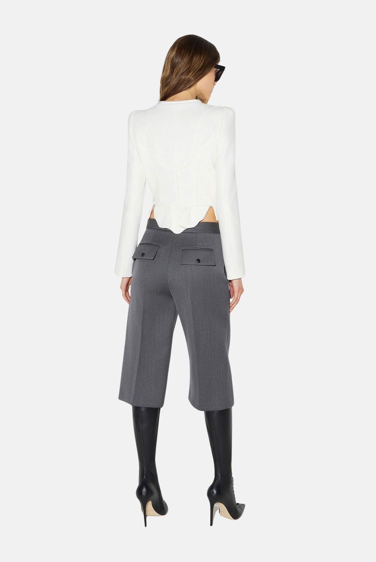 ELISABETTA FRANCHI Giacca avorio per donna con scollo a V, zip frontale dorata e design strutturato con spalline. GI25167E2 360 ELISABETTA FRANCHI